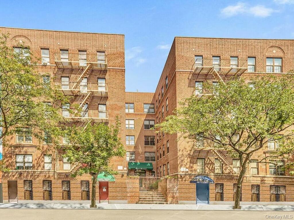 581 Academy Street, Unit GLE photo 17