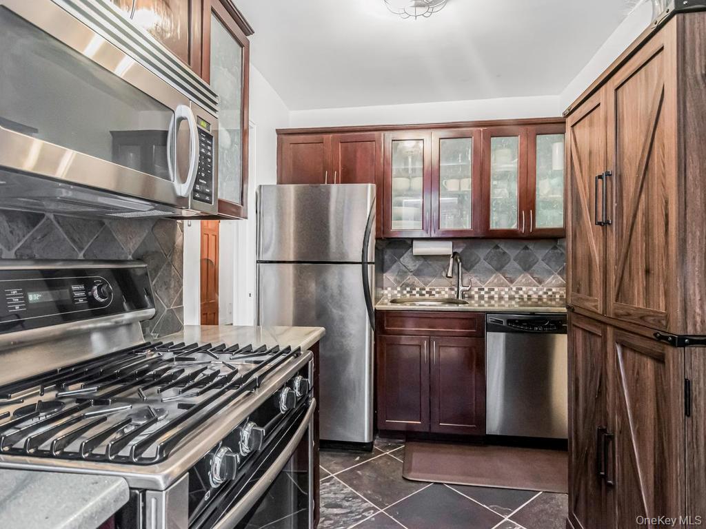 110 Dehaven Drive, Unit 120 photo 8