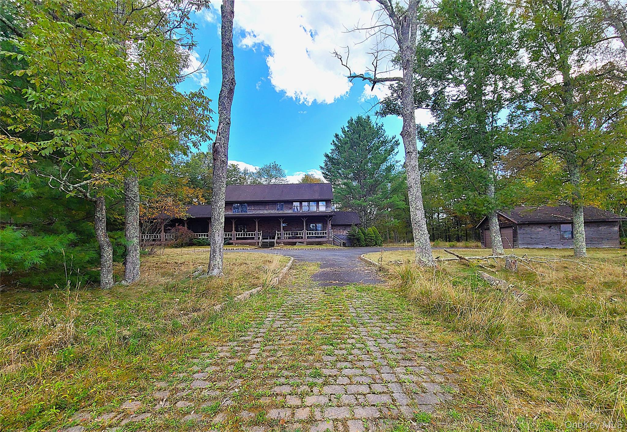118 Hilltop Road – For Sale
