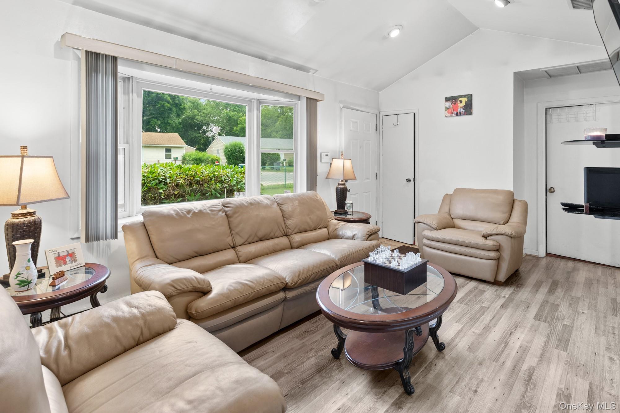 27 Philip Street – For Sale photo 3