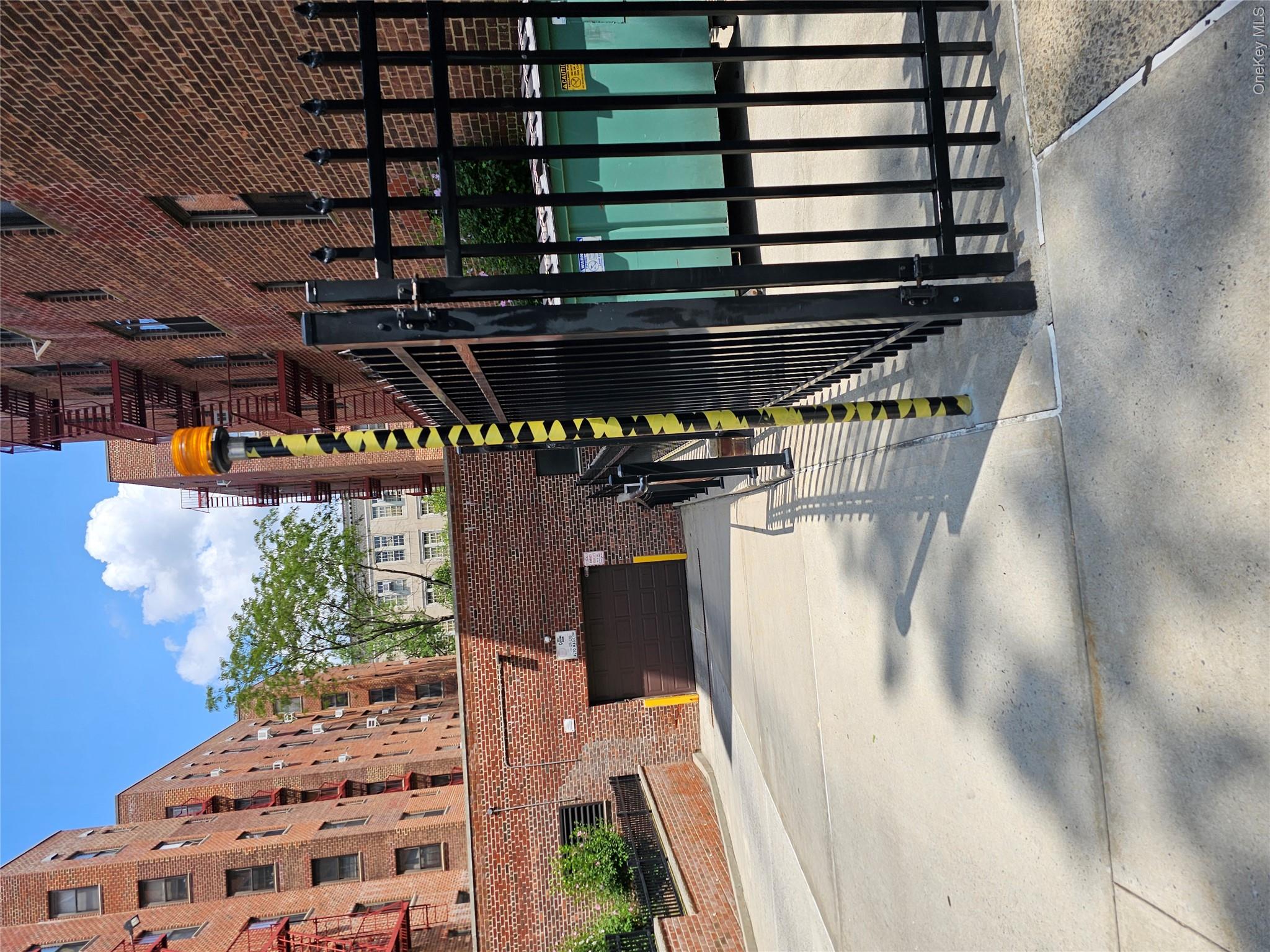 32-23 88 Street, Unit 306 photo 11