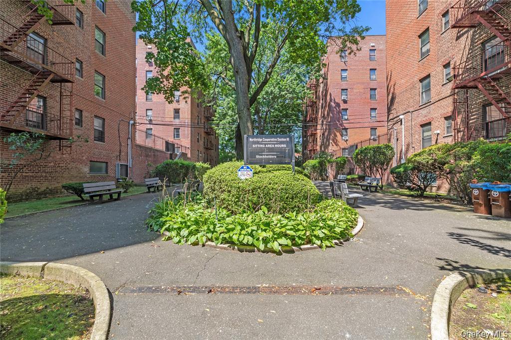 32-23 88 Street, Unit 306 photo 9