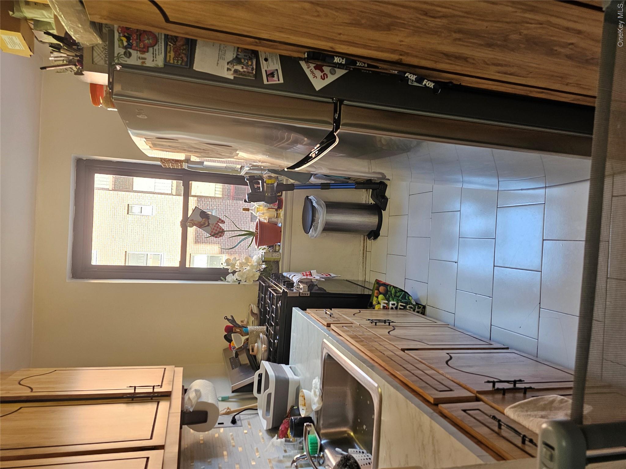 32-23 88 Street, Unit 306 photo 4
