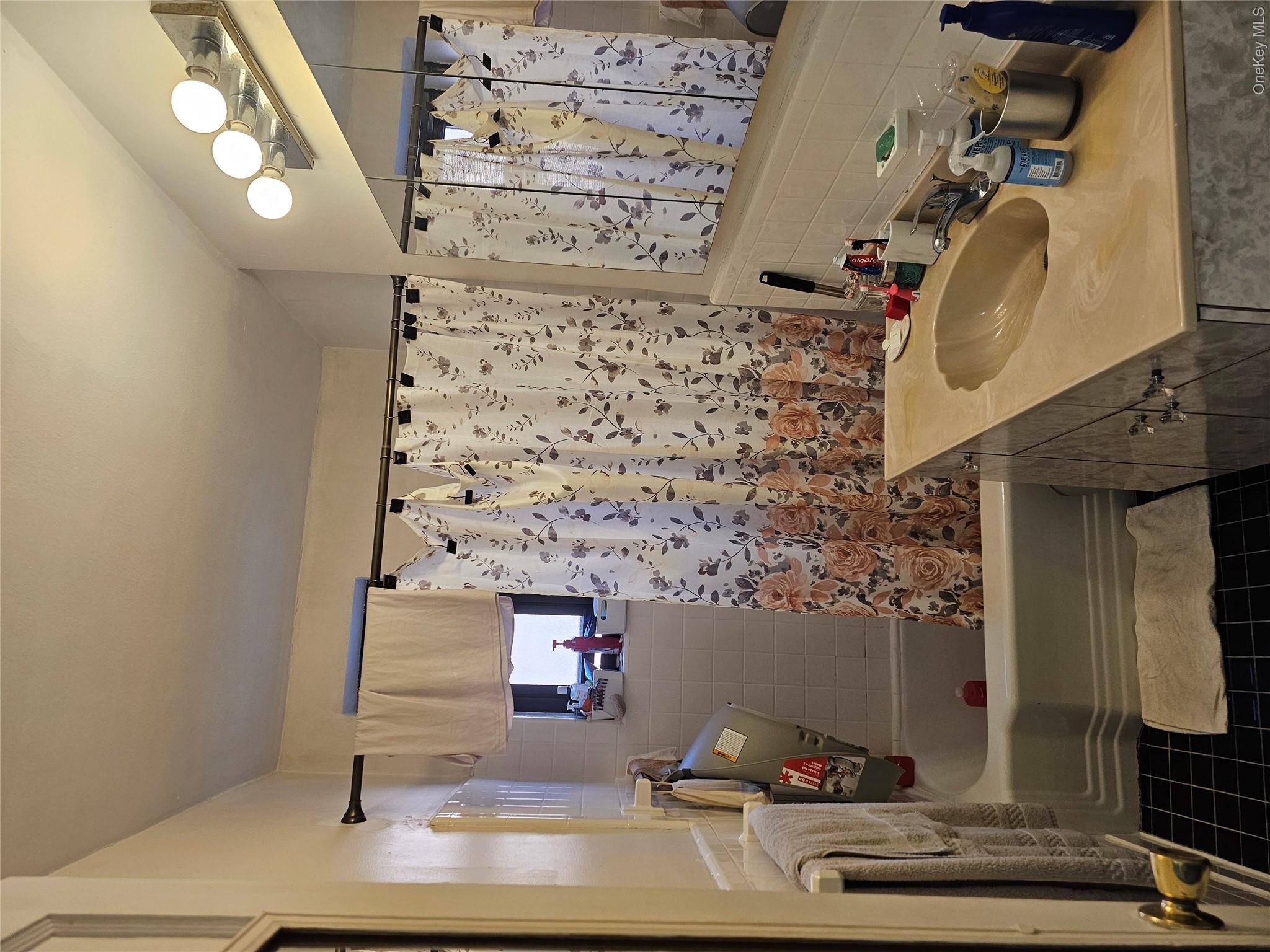 32-23 88 Street, Unit 306 photo 6