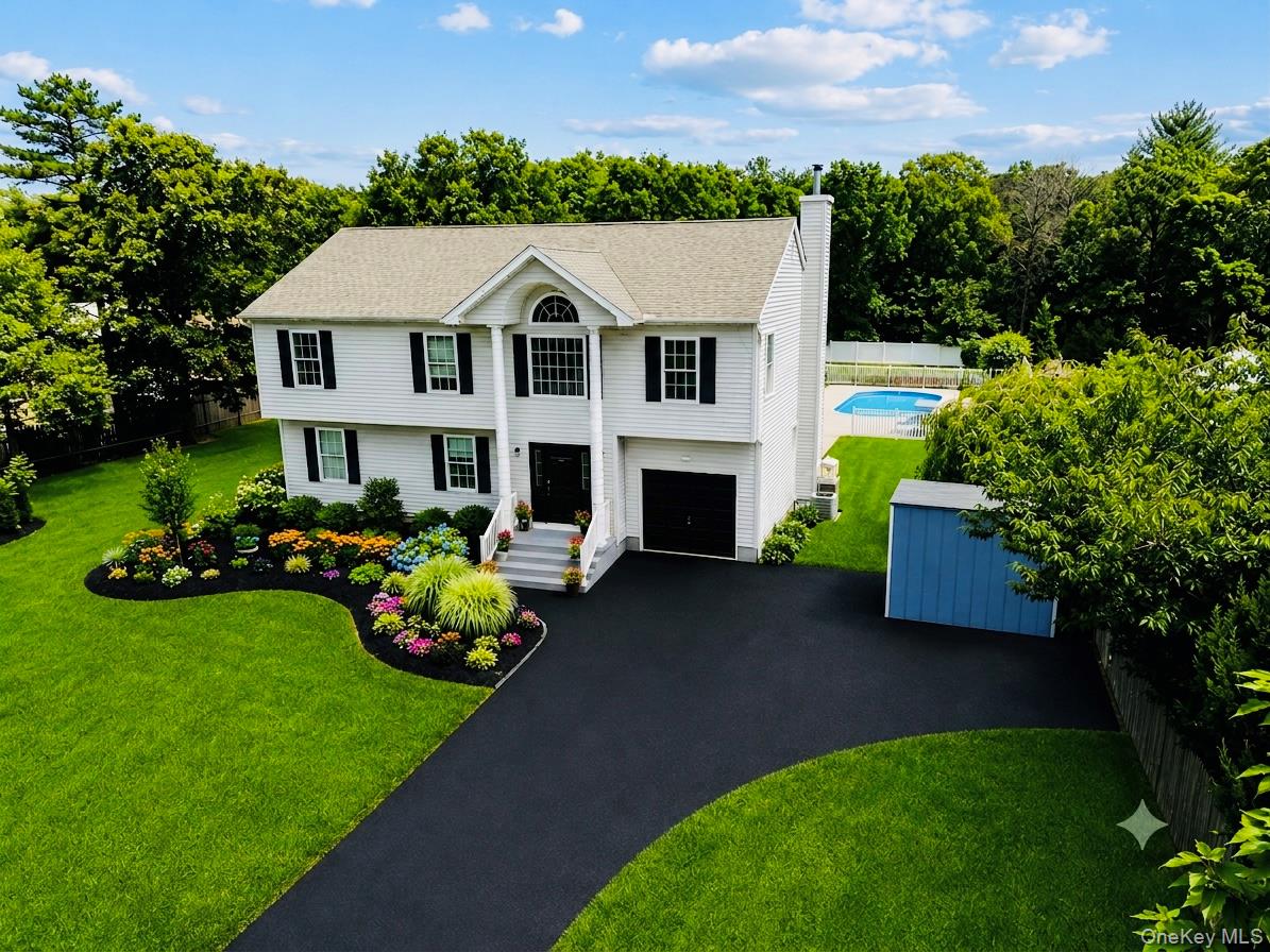 241 Middle Island Road – For Sale