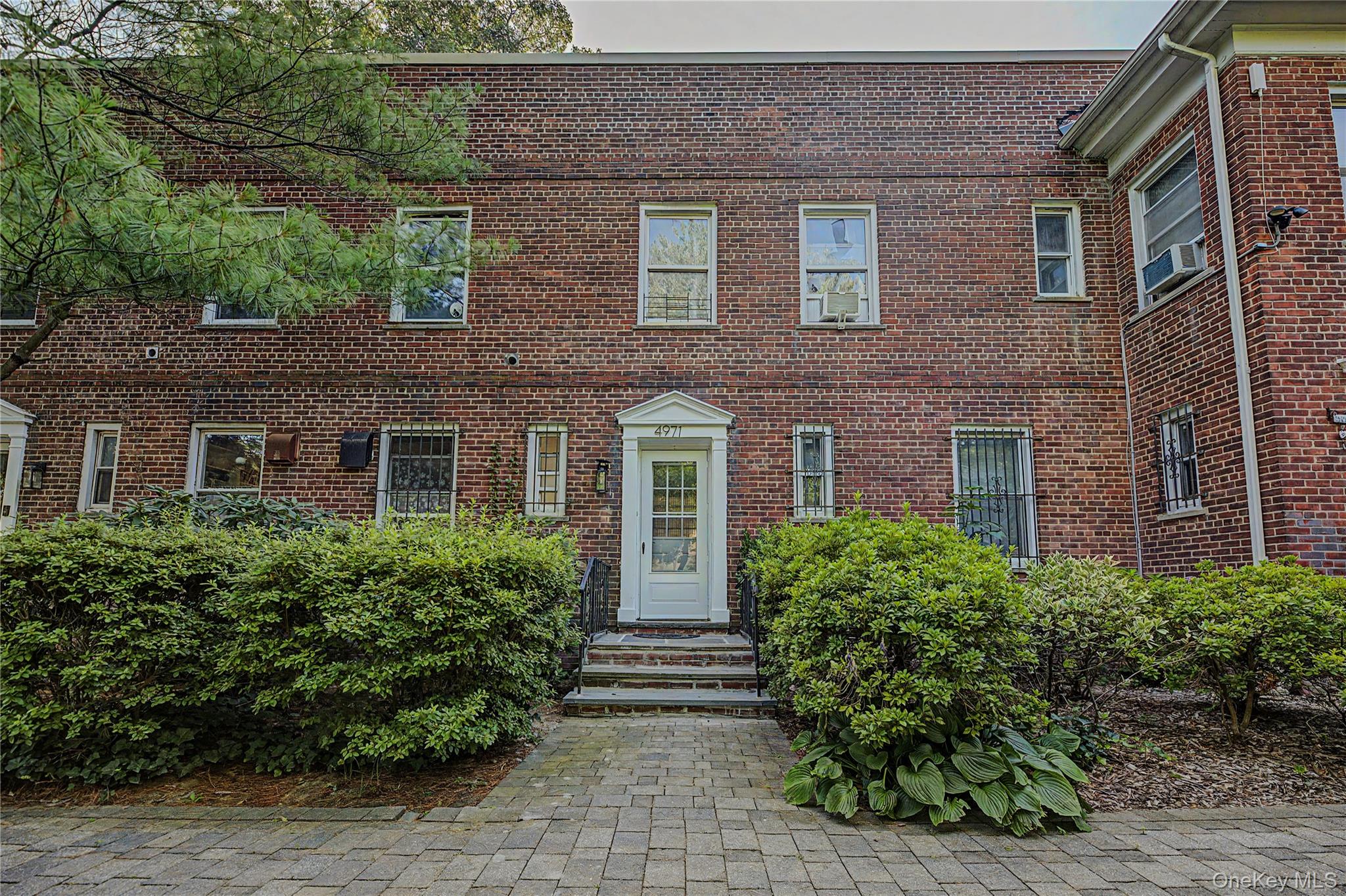 4971 Henry Hudson Parkway W, Unit 4971