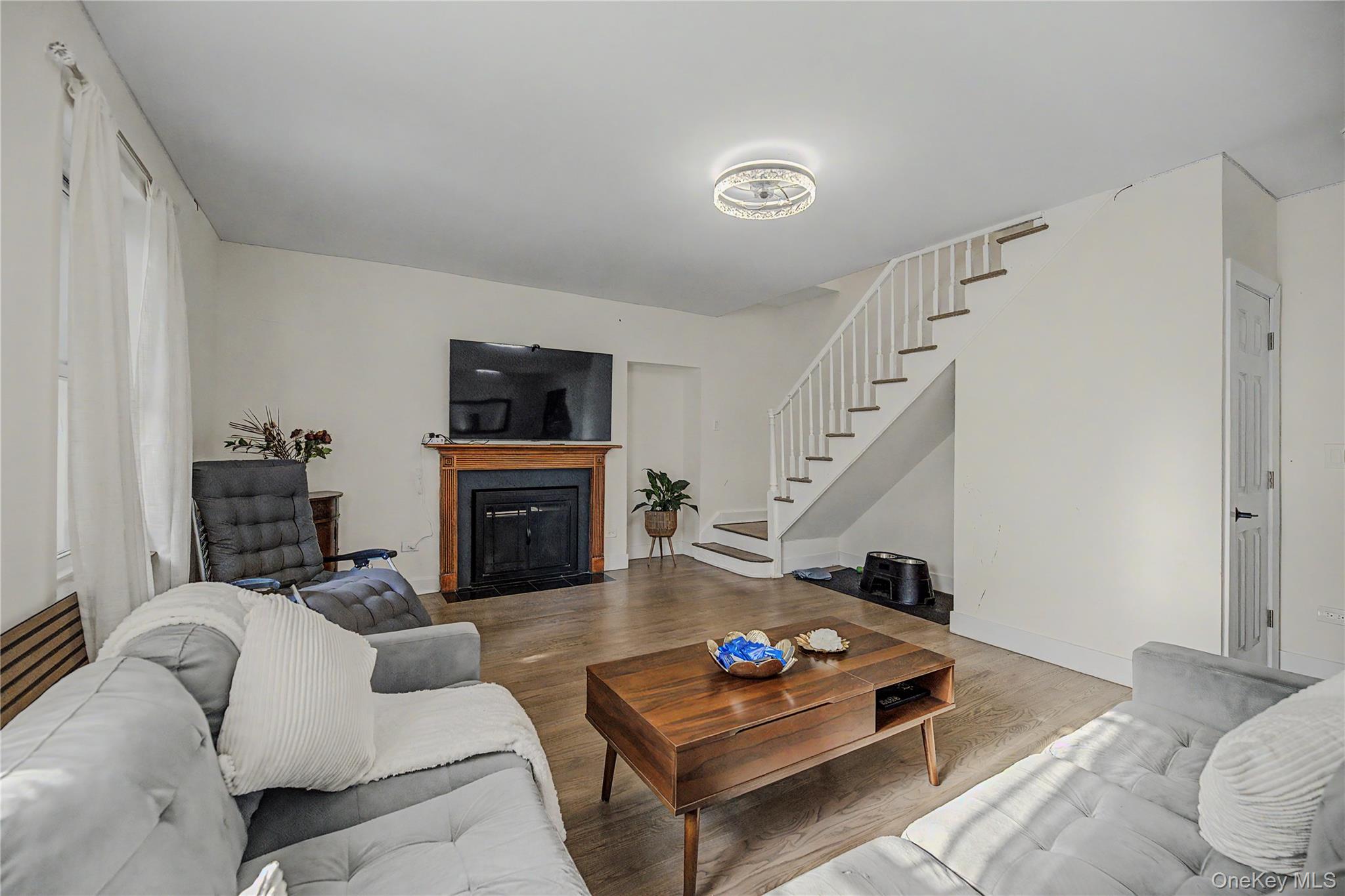 4971 Henry Hudson Parkway W, Unit 4971 photo 17