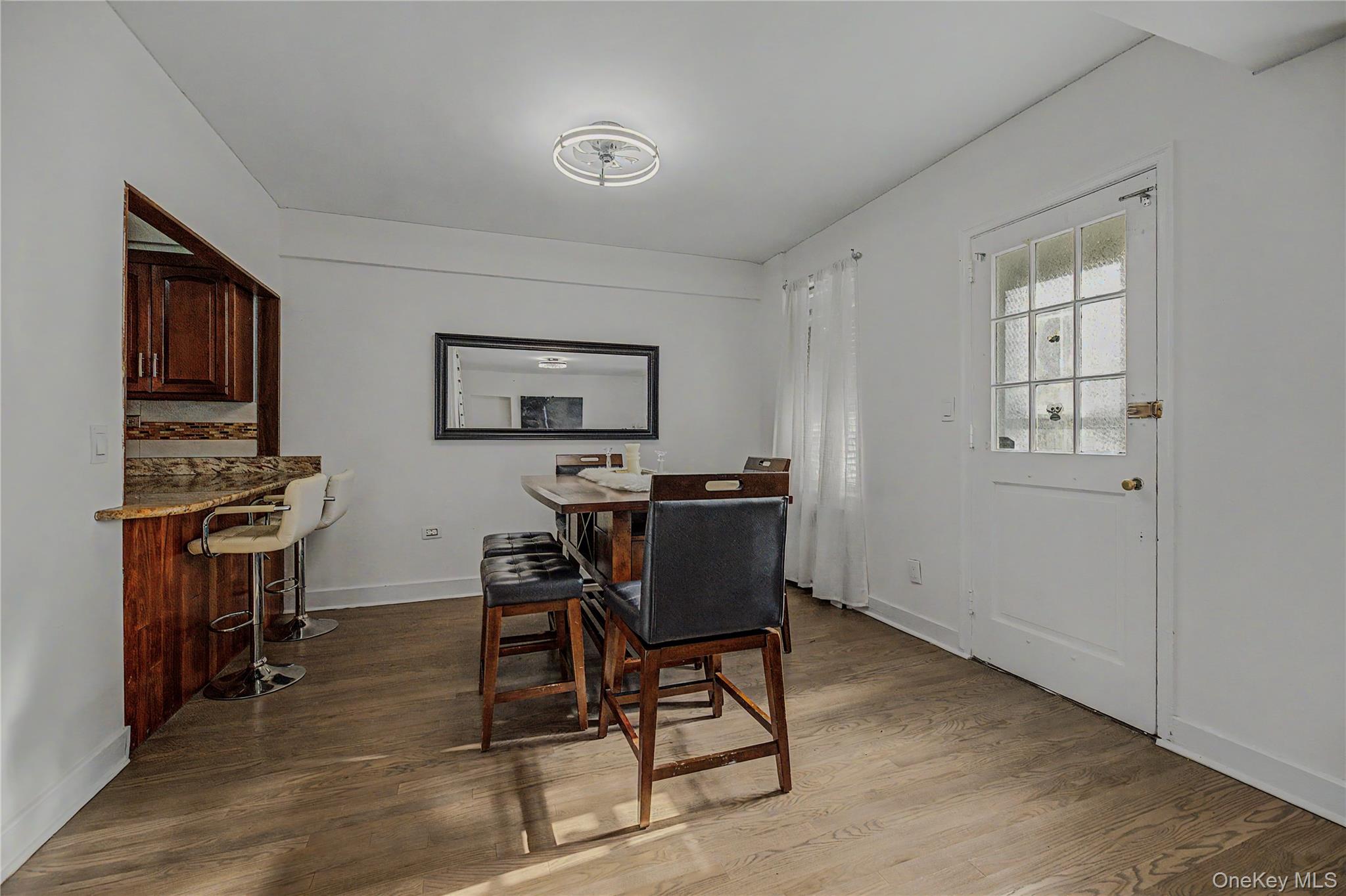 4971 Henry Hudson Parkway W, Unit 4971 photo 4