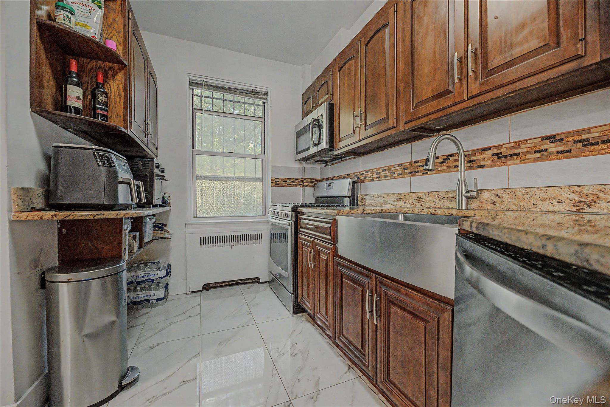4971 Henry Hudson Parkway W, Unit 4971 photo 6