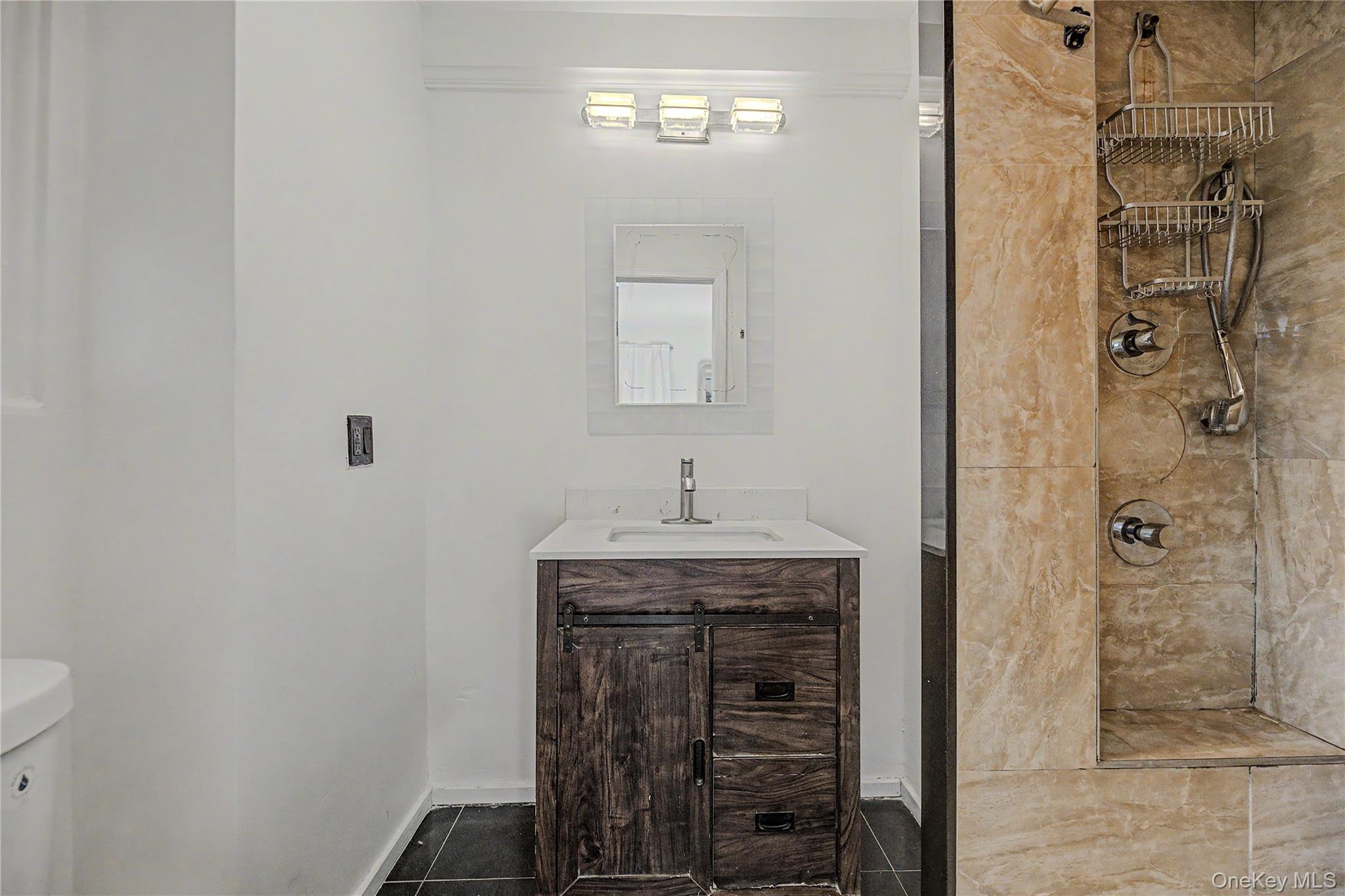 4971 Henry Hudson Parkway W, Unit 4971 photo 9