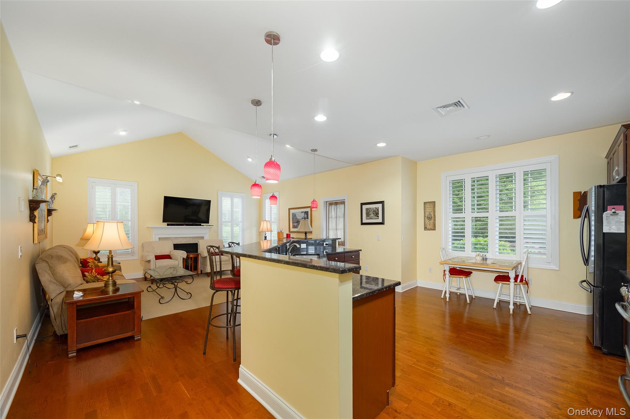 5 Maggie May Way – For Sale photo 15