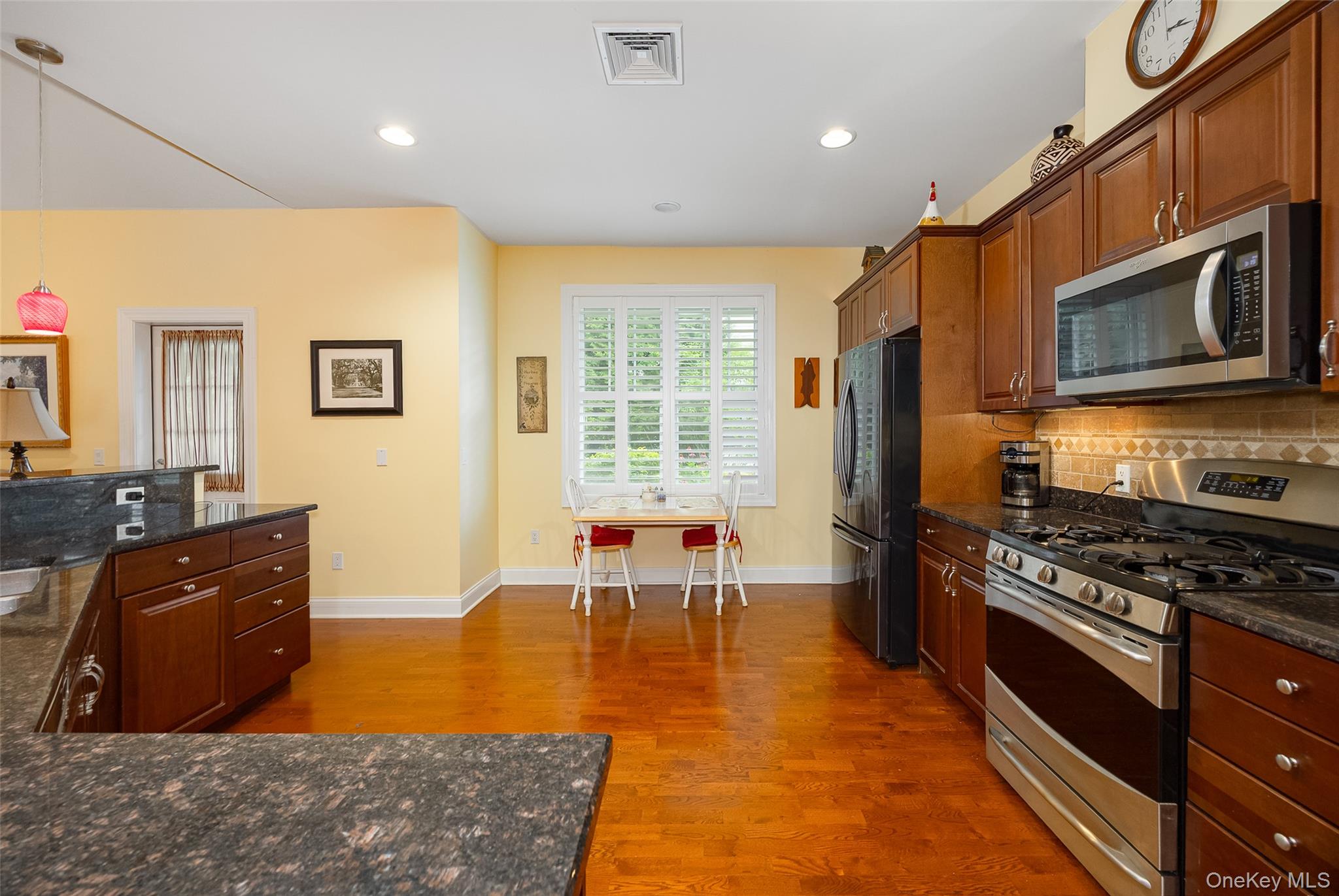 5 Maggie May Way – For Sale photo 20