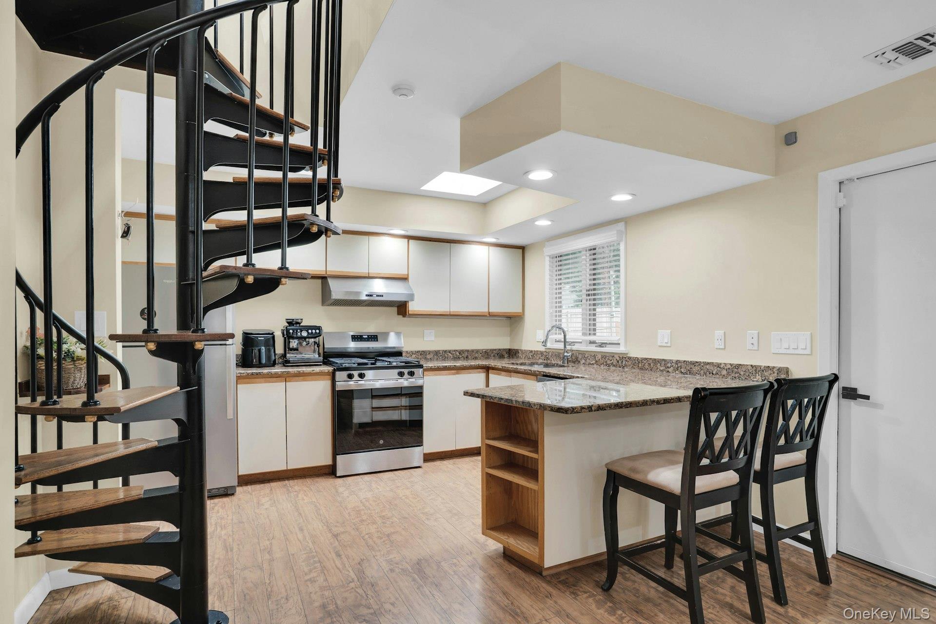 764 Vanderbilt Parkway – For Sale photo 17