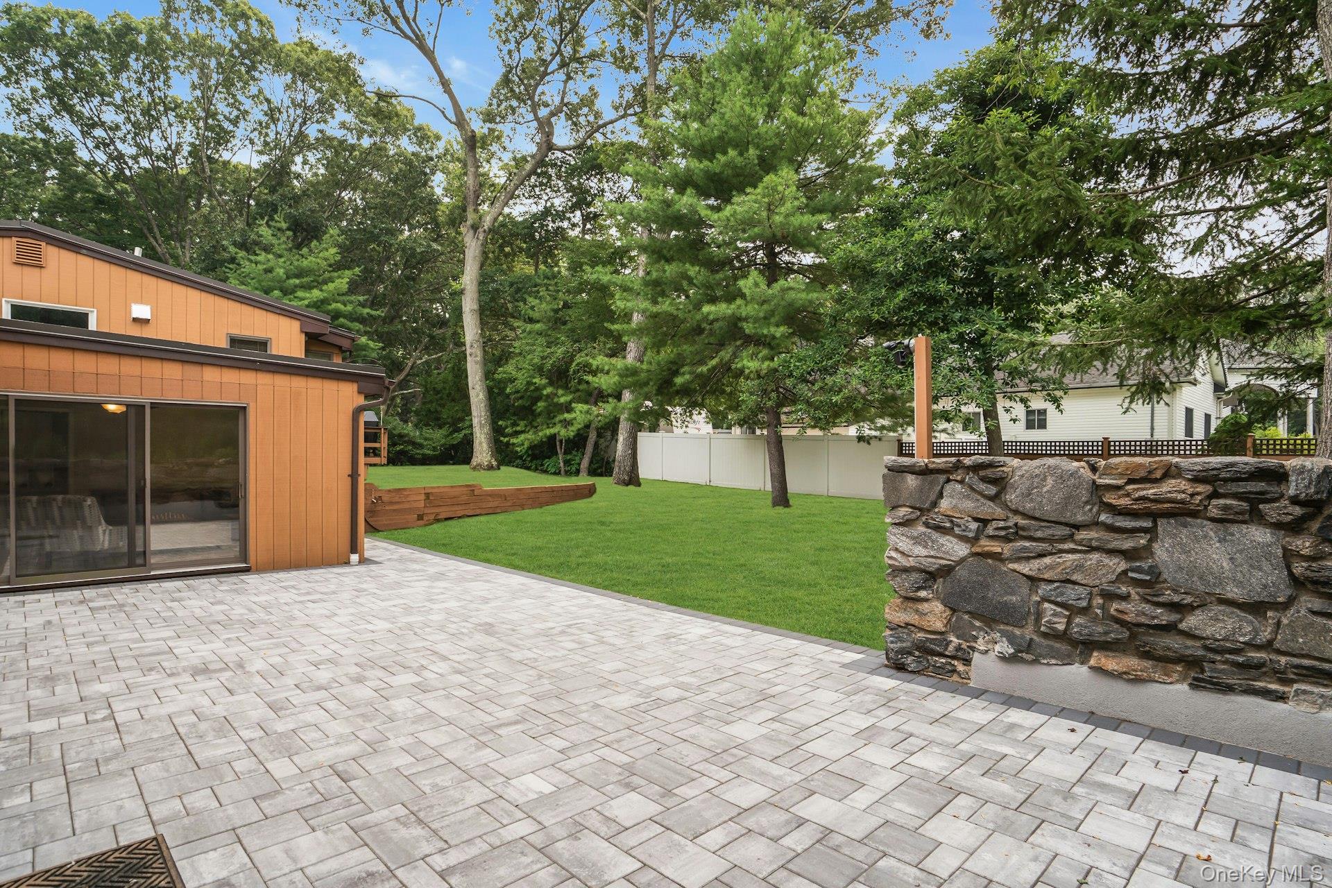764 Vanderbilt Parkway – For Sale photo 24