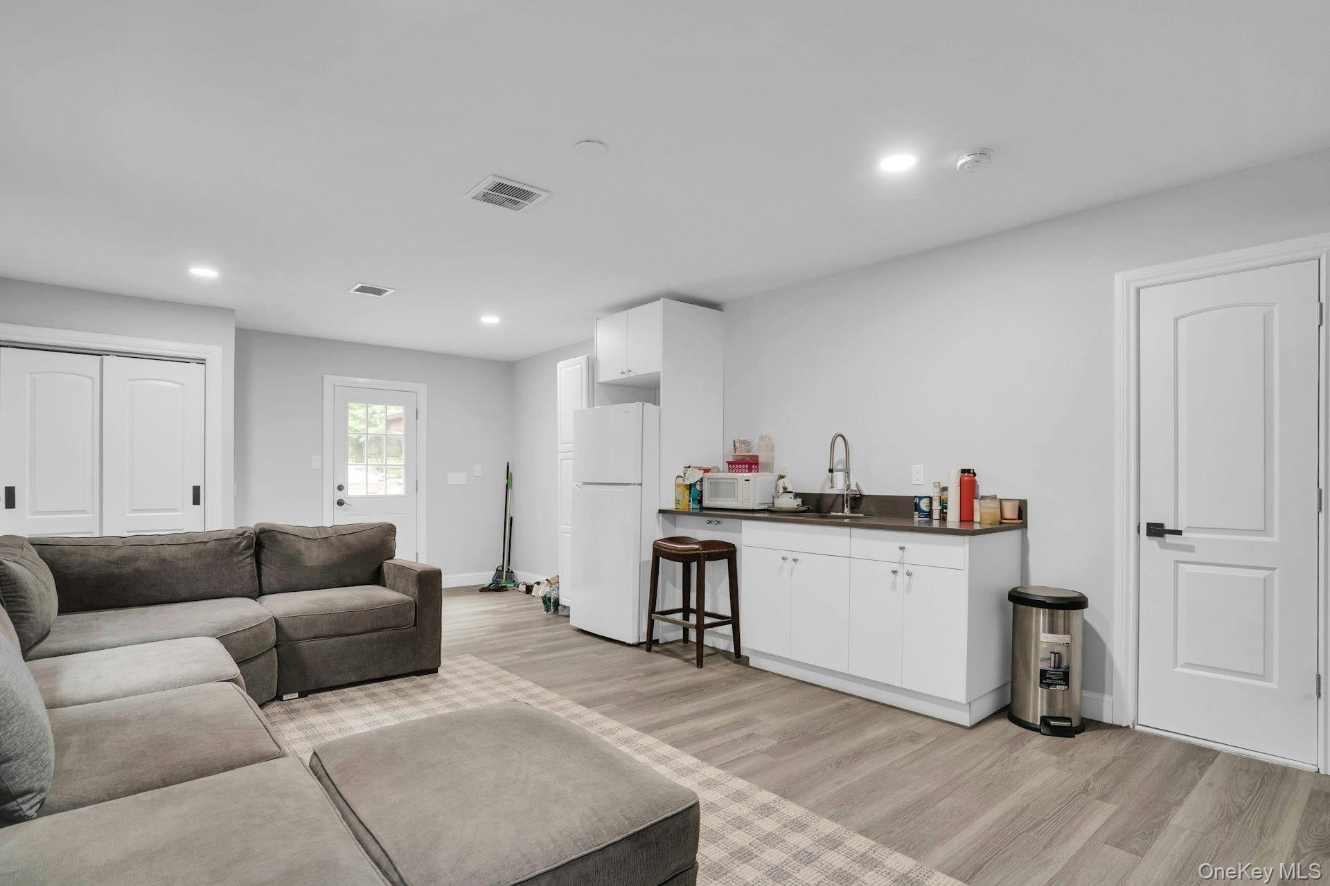 764 Vanderbilt Parkway – For Sale photo 45