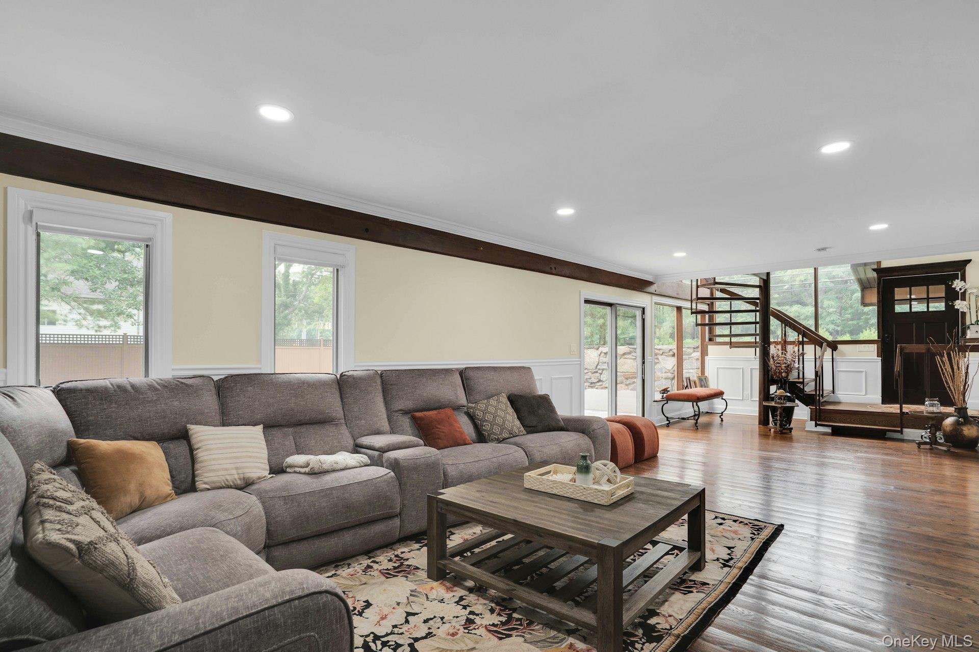 764 Vanderbilt Parkway – For Sale photo 11