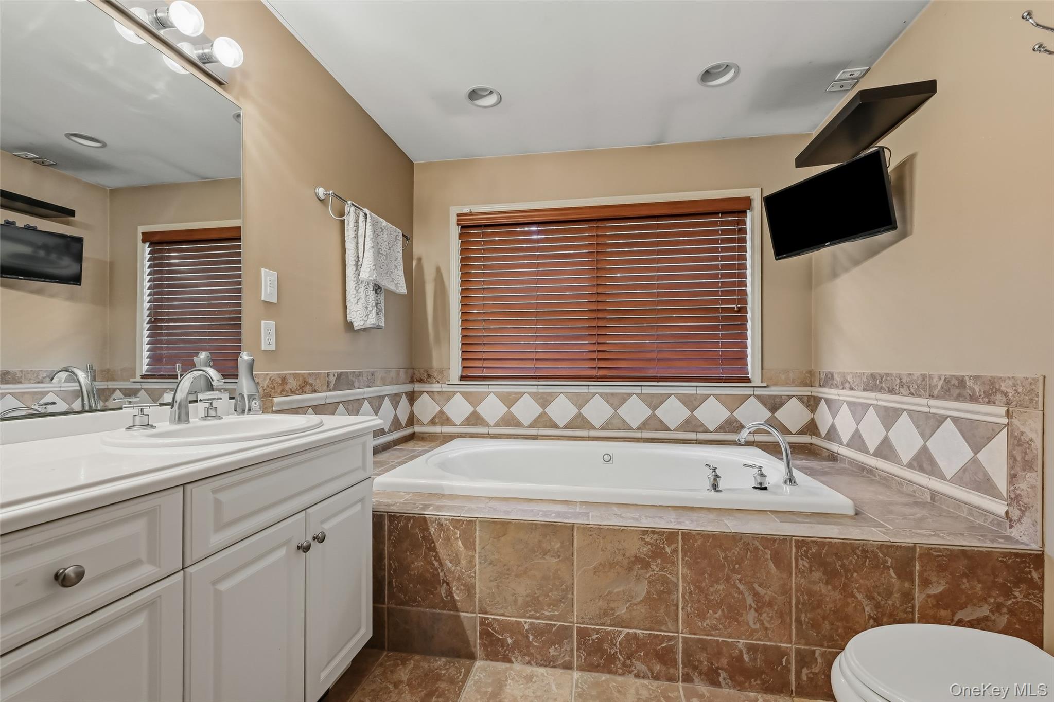 48 Greenwich Avenue – For Sale photo 39
