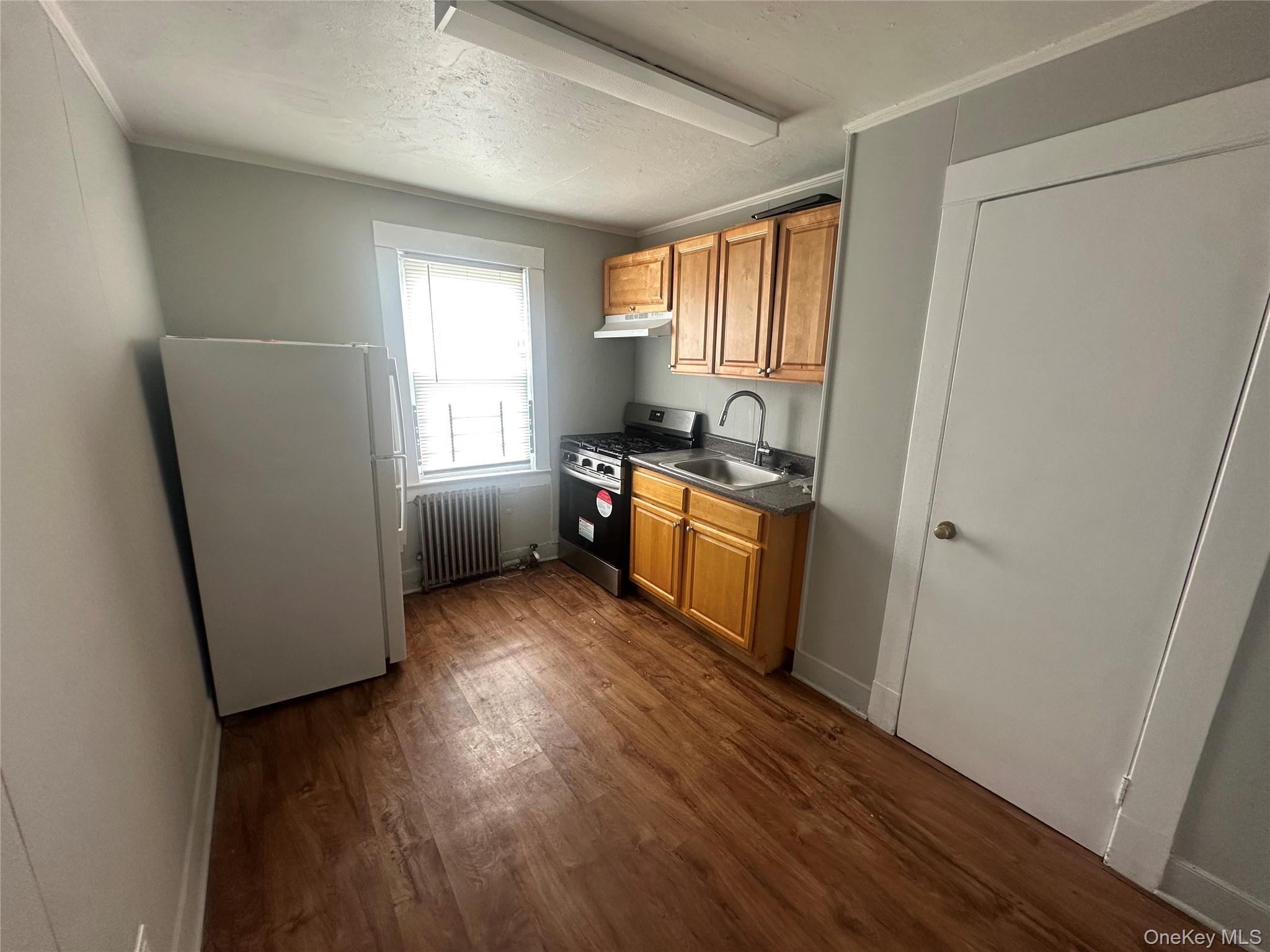 11 Post Avenue, Unit 2 photo 10