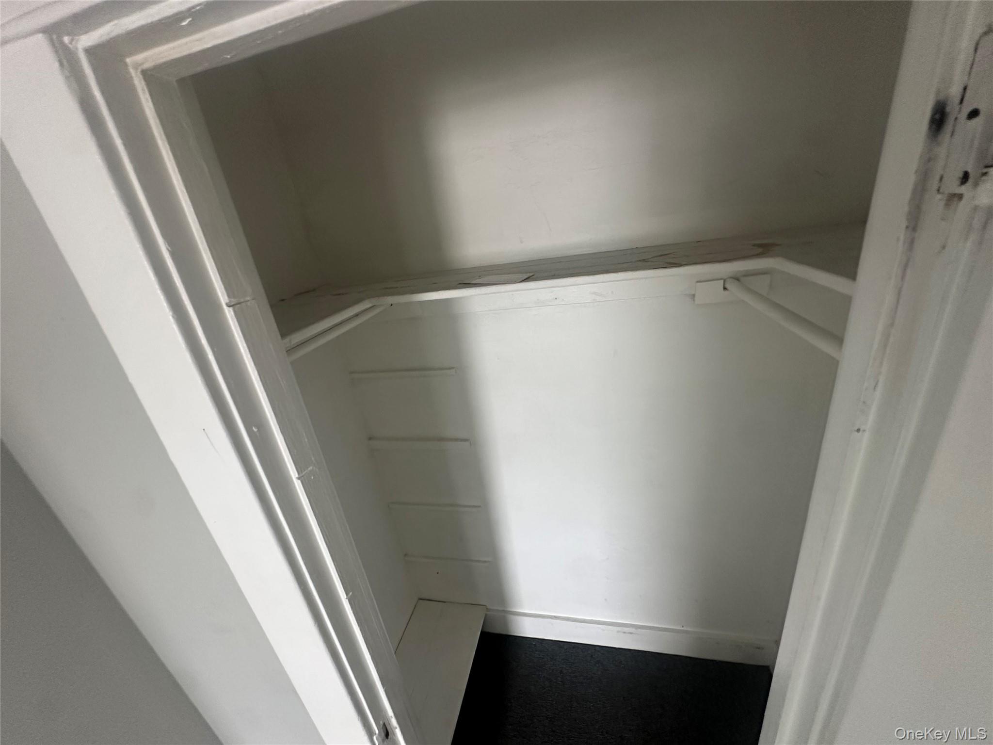11 Post Avenue, Unit 2 photo 9