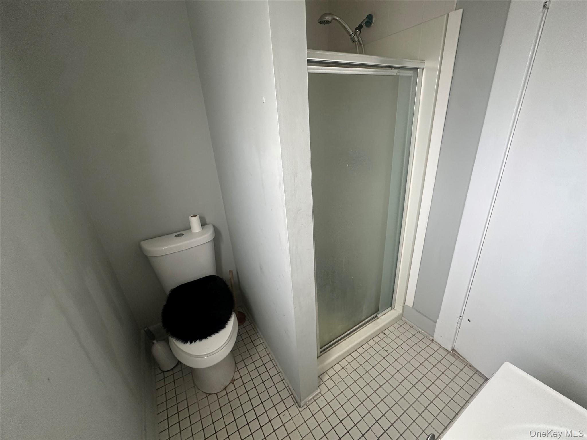 11 Post Avenue, Unit 2 photo 7