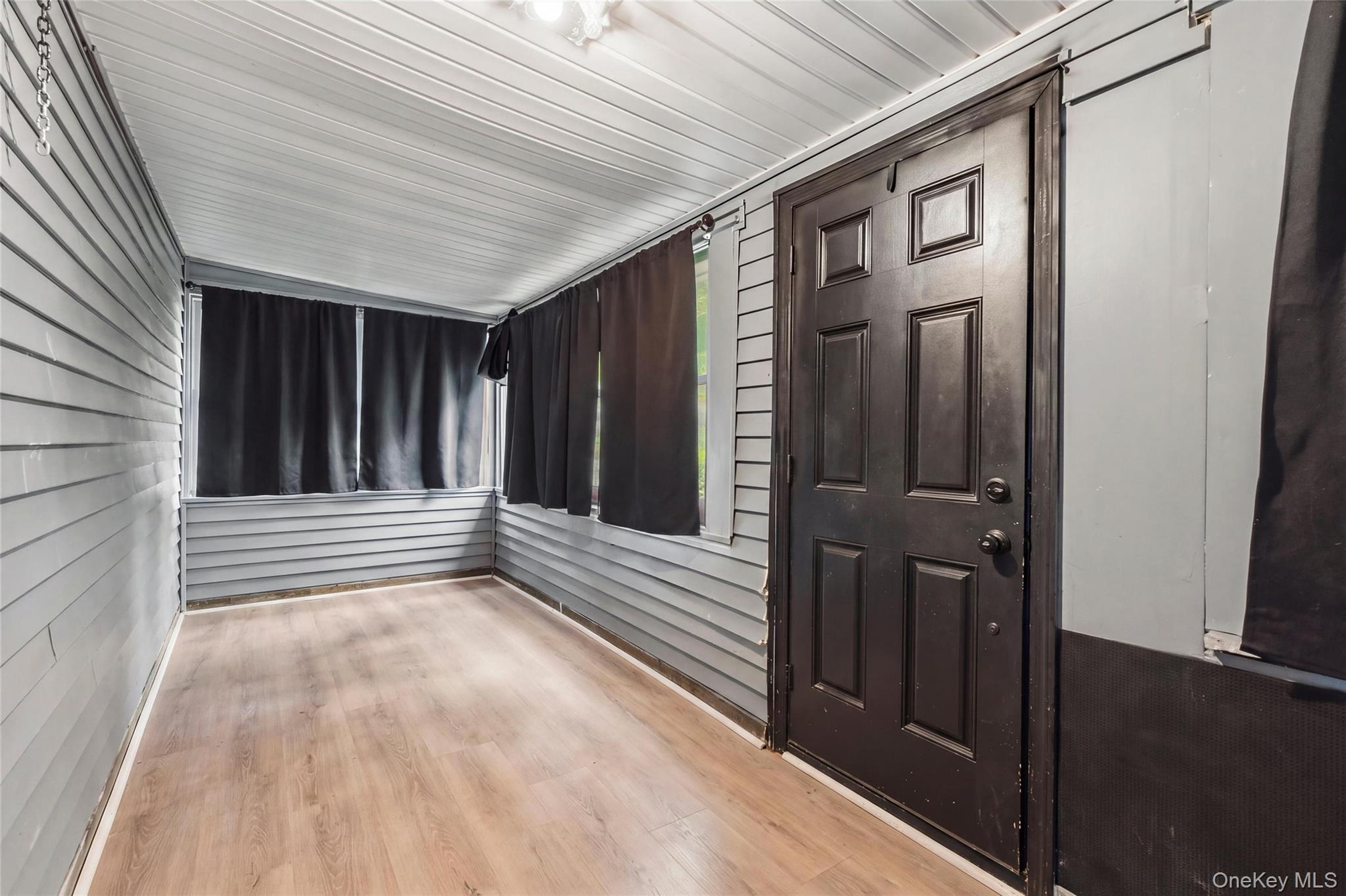 30 GLENWOOD Avenue – For Sale photo 5