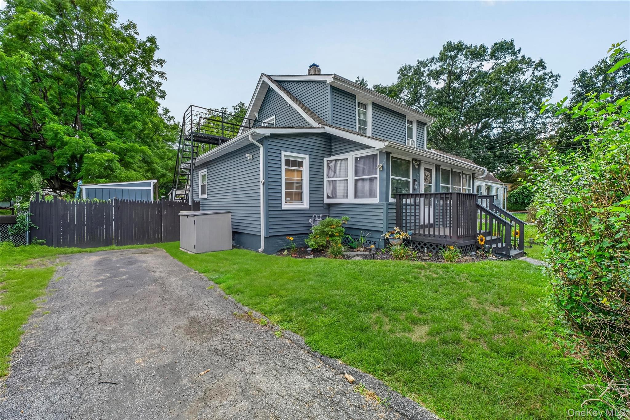 30 GLENWOOD Avenue – For Sale photo 3