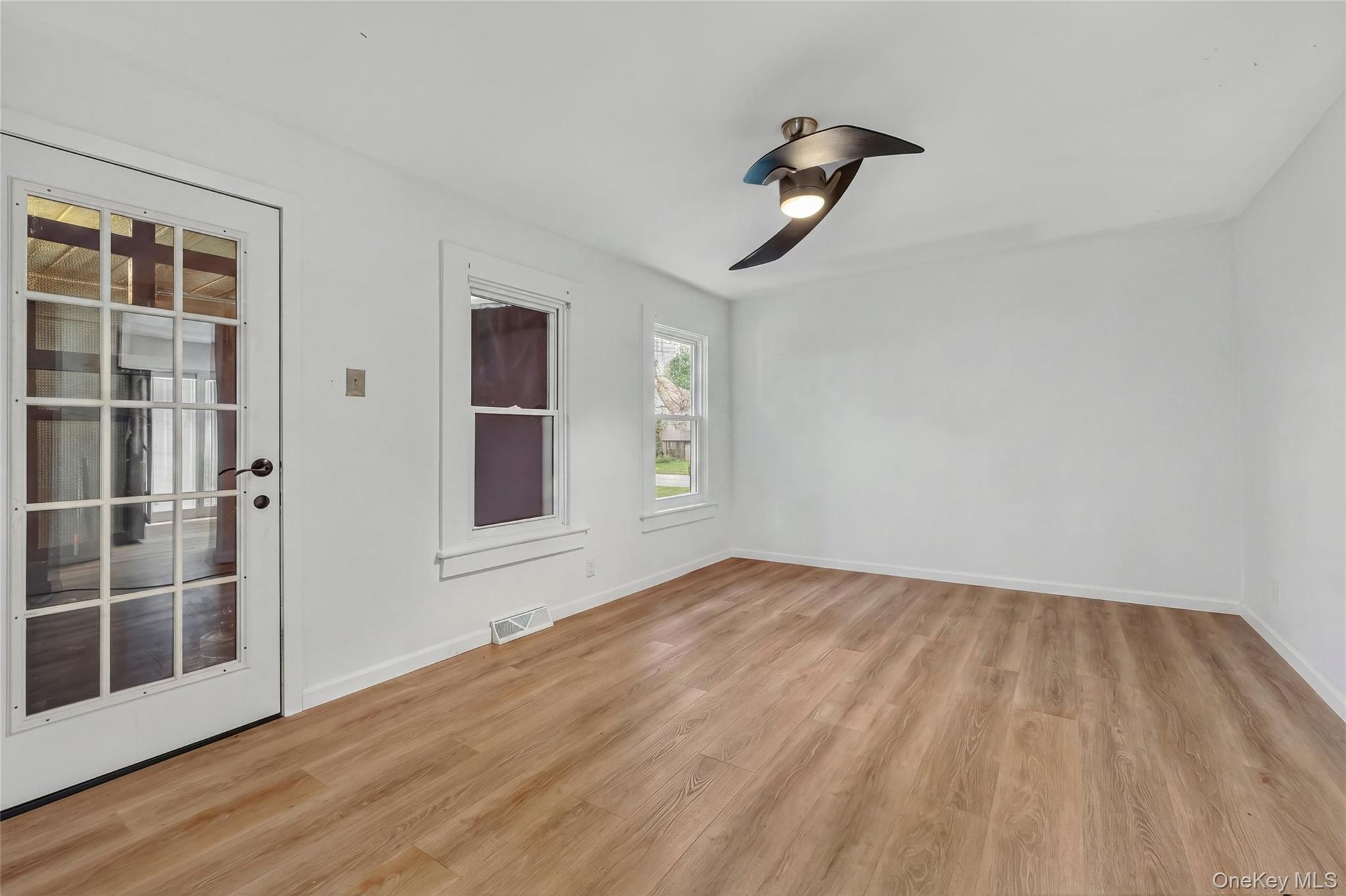 30 GLENWOOD Avenue – For Sale photo 12
