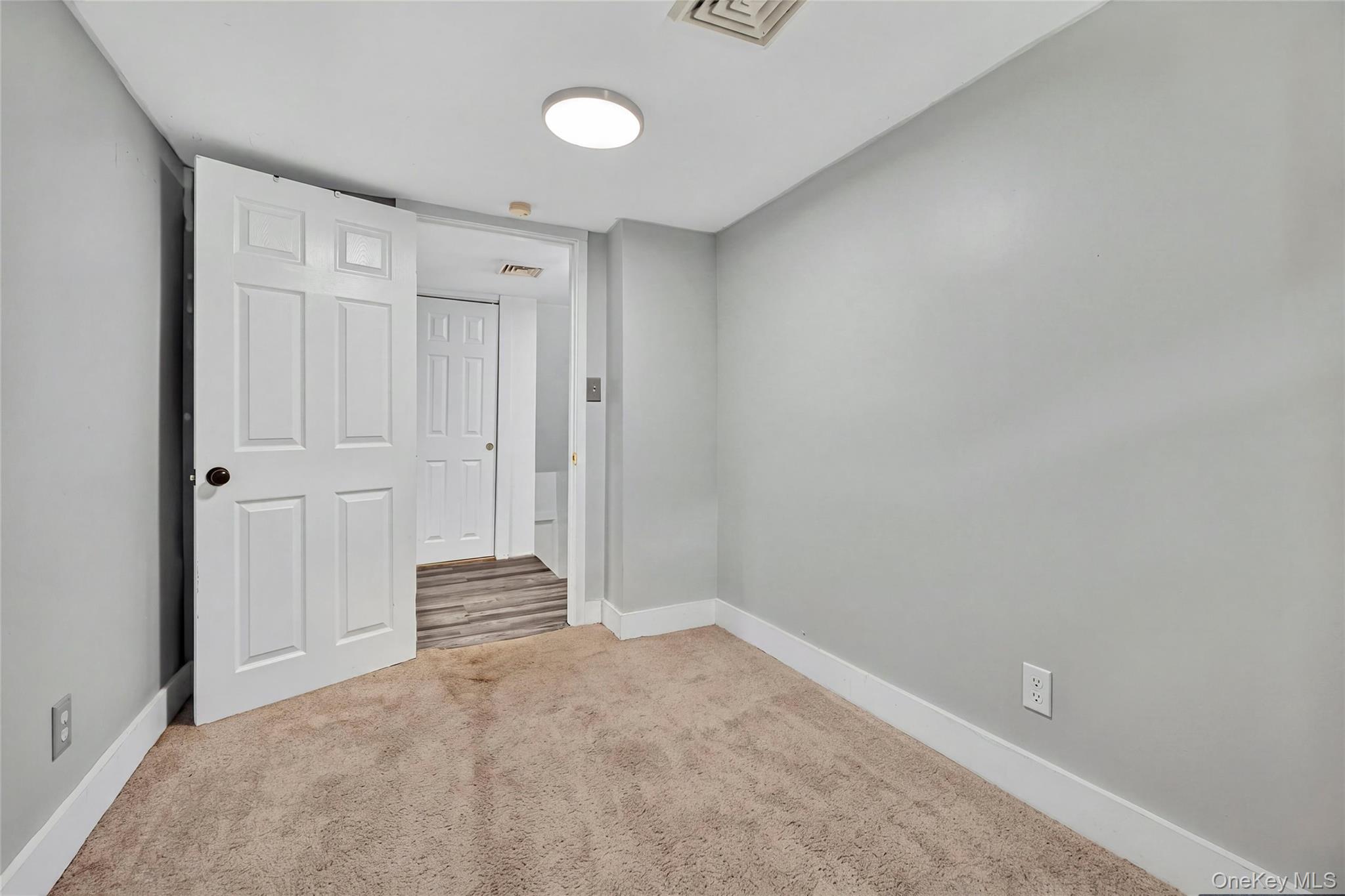 30 GLENWOOD Avenue – For Sale photo 22