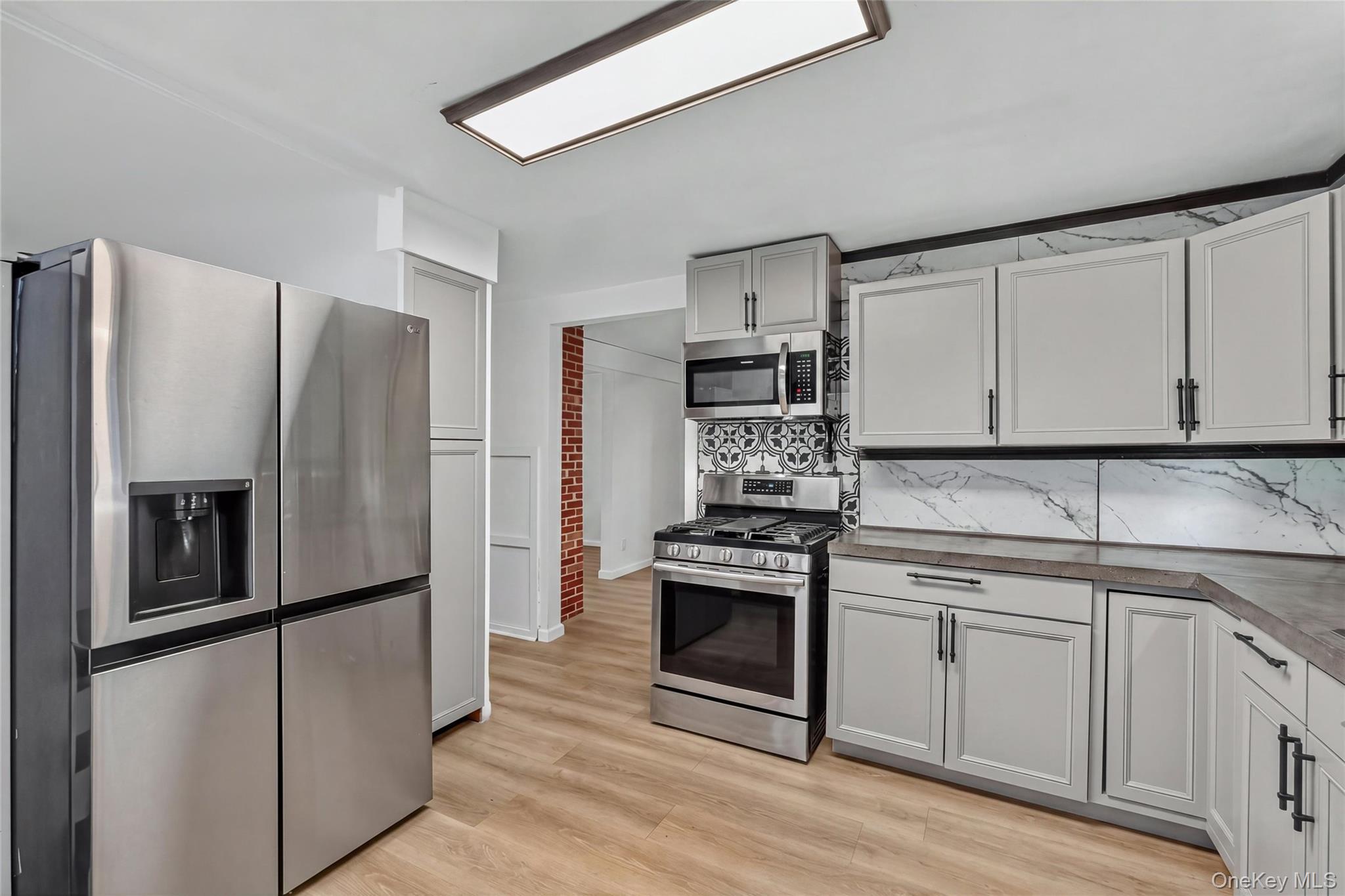 30 GLENWOOD Avenue – For Sale photo 17