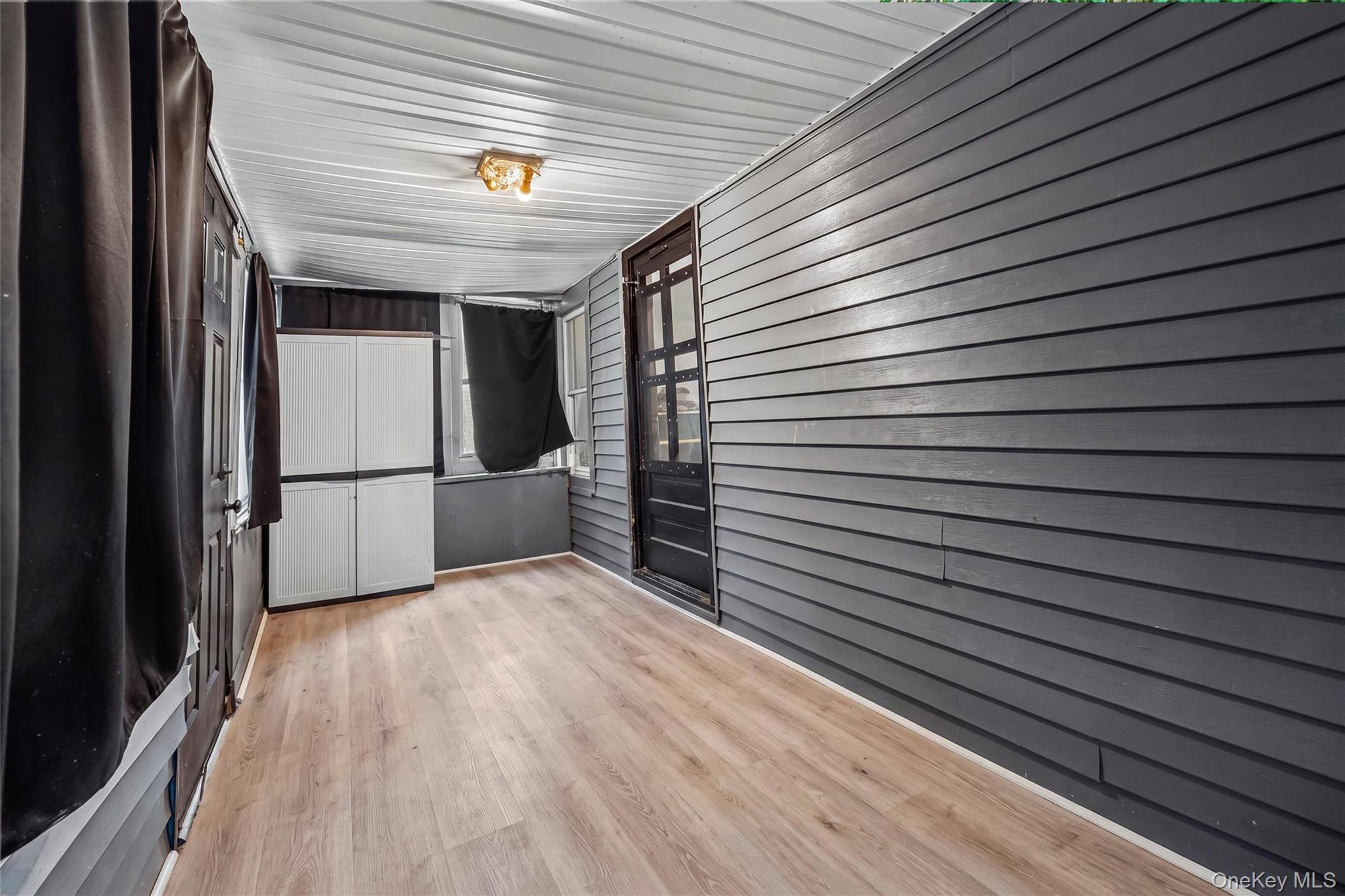 30 GLENWOOD Avenue – For Sale photo 4