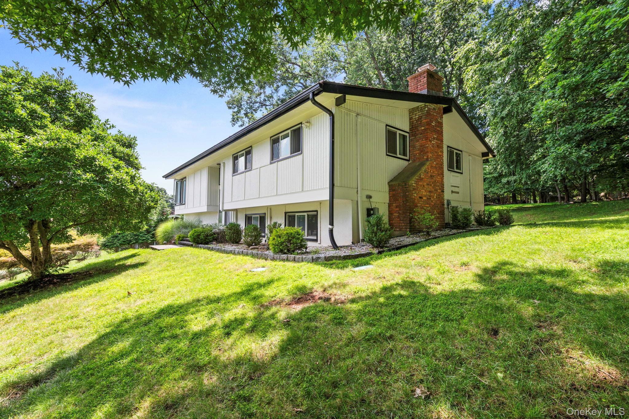25 Ackerman Avenue – For Sale