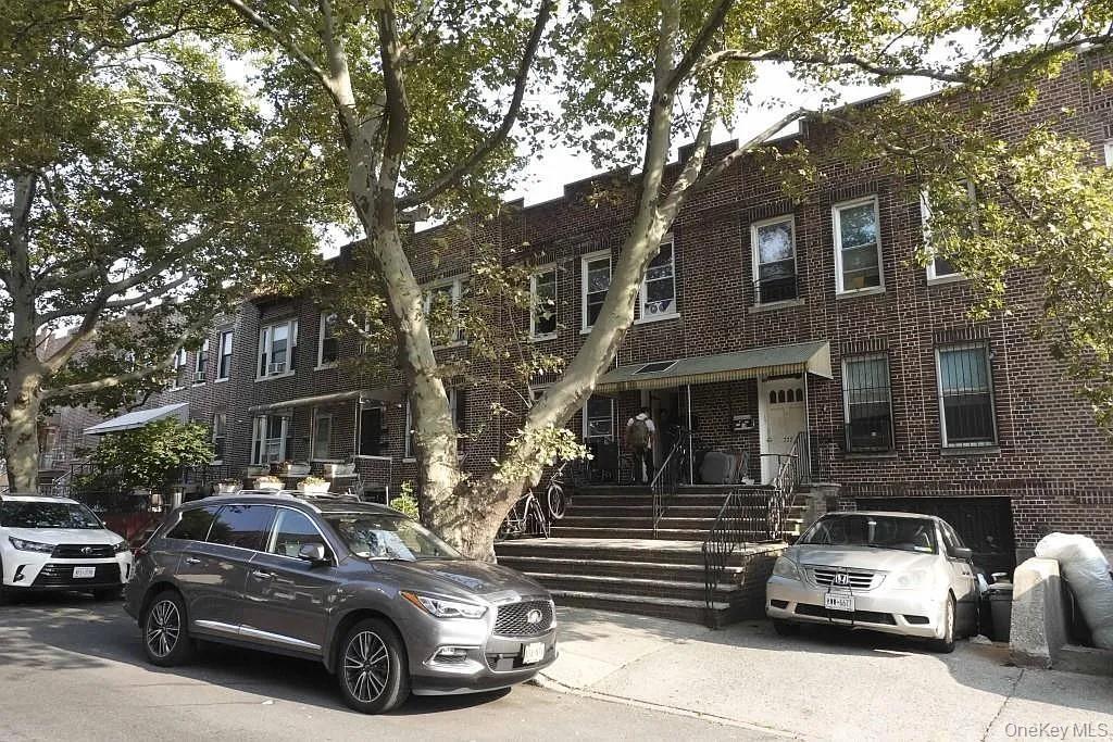 775 48th Street – For Sale photo 2