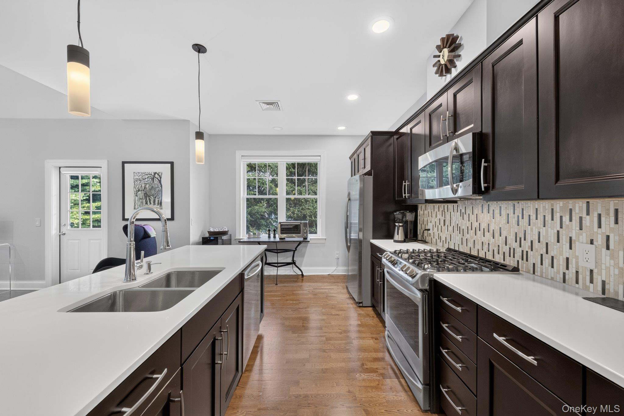 1 Maggie May Way – For Sale photo 5