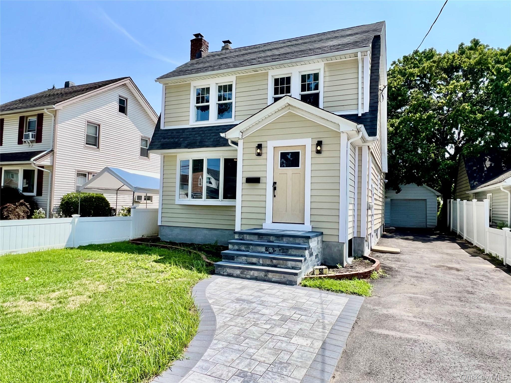 50 E Saint Marks Place – For Sale