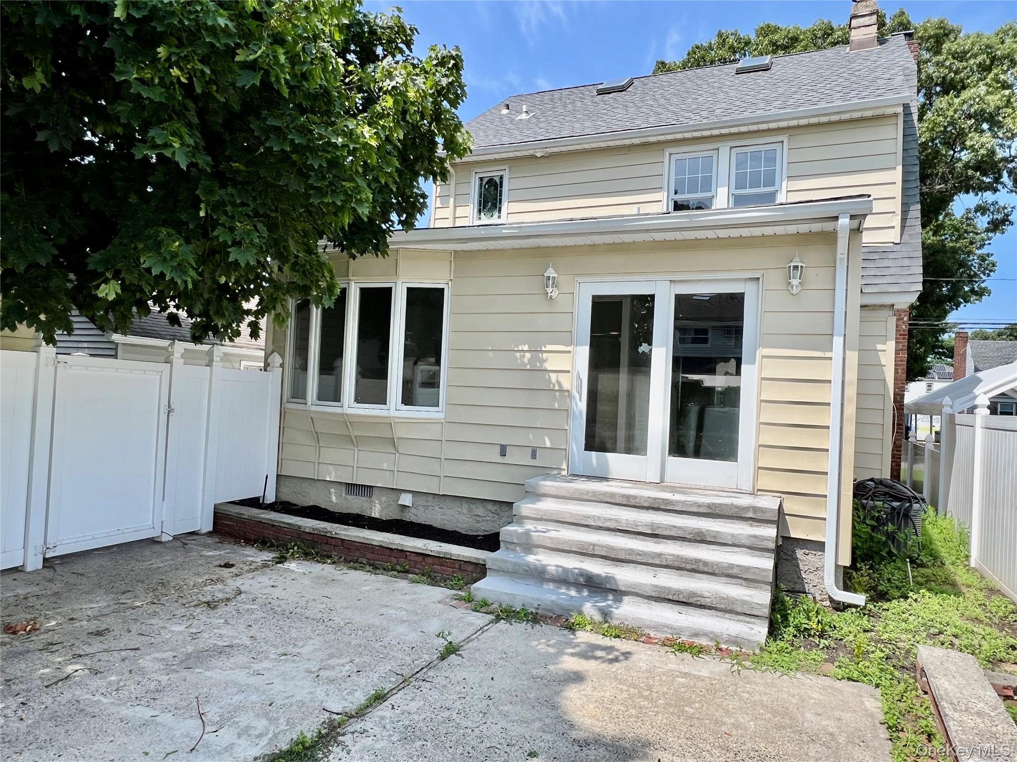 50 E Saint Marks Place – For Sale photo 25