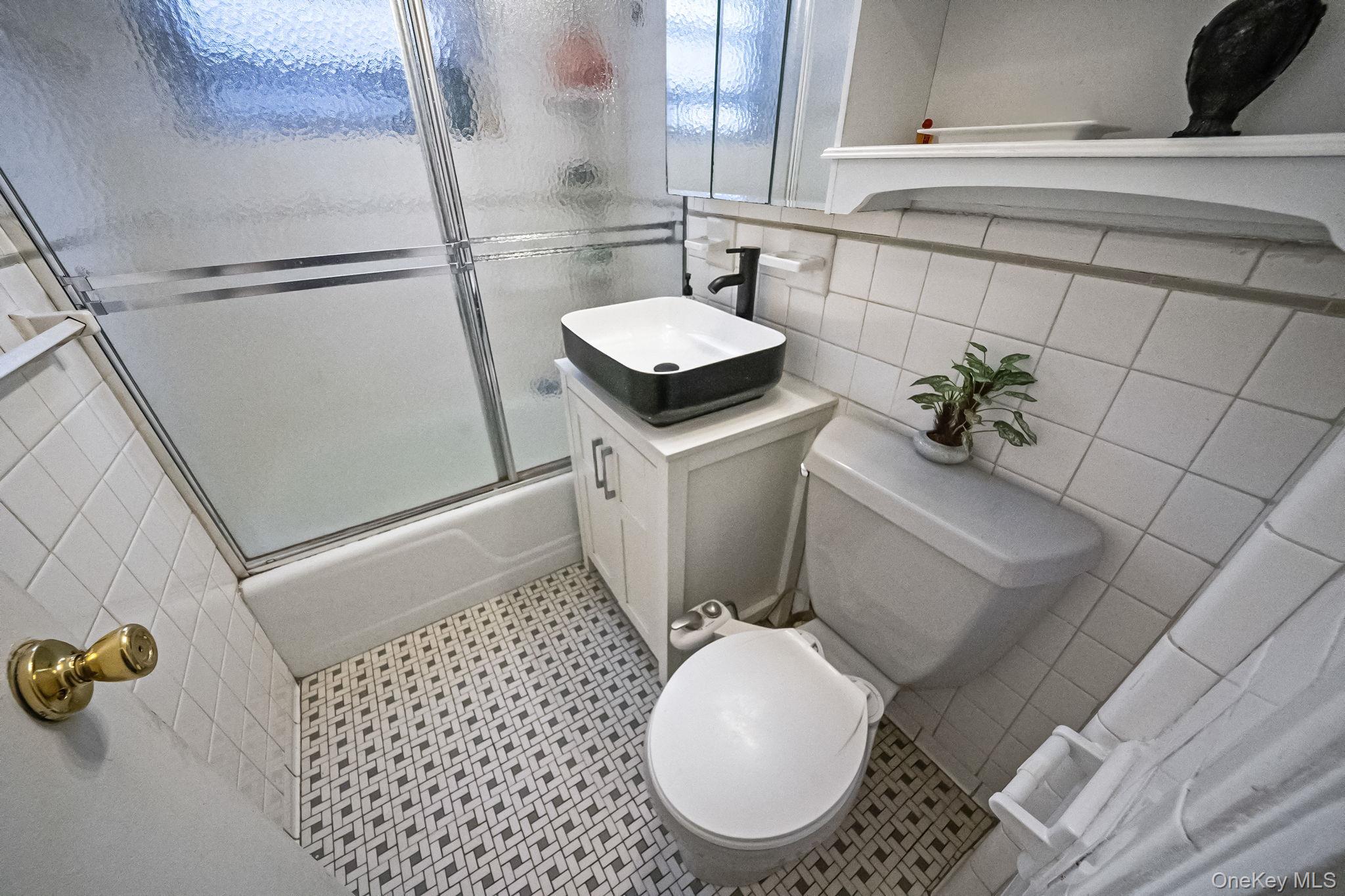 61-25 97th Street, Unit 2B photo 17