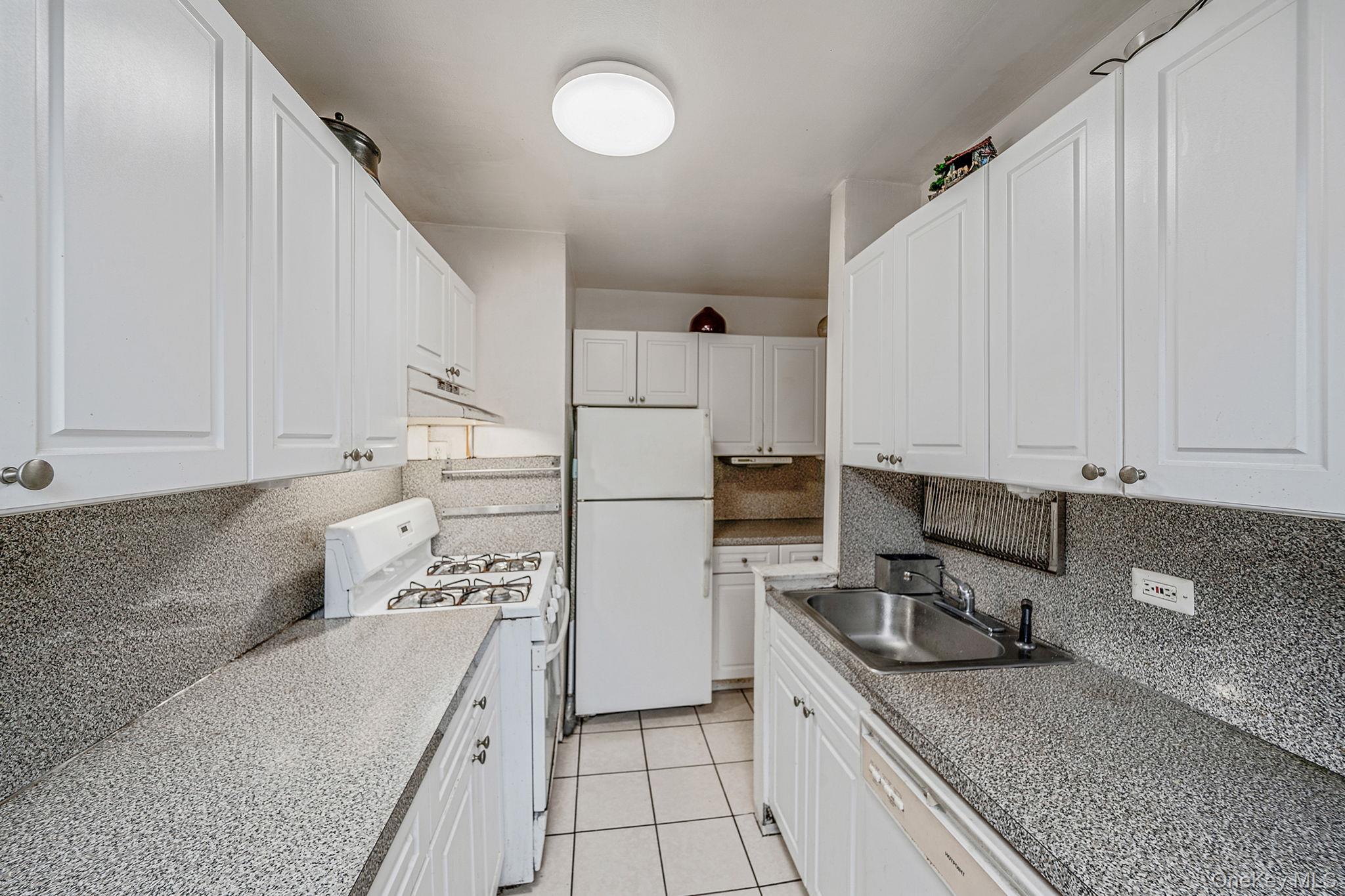 61-25 97th Street, Unit 2B photo 11