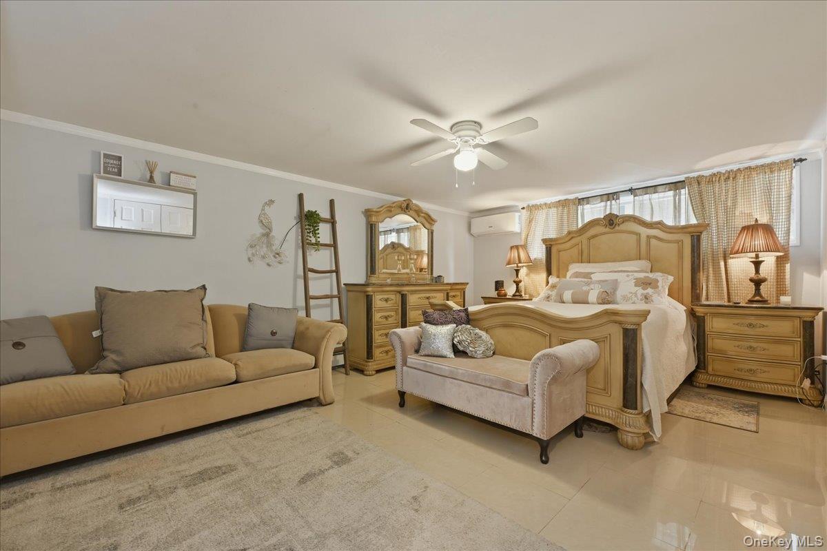844 Park Lane – For Sale photo 27
