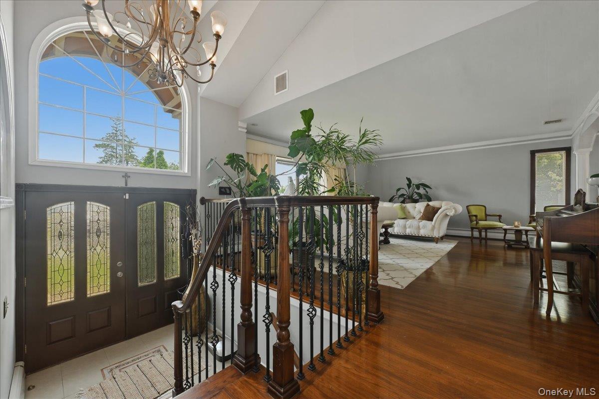844 Park Lane – For Sale photo 6