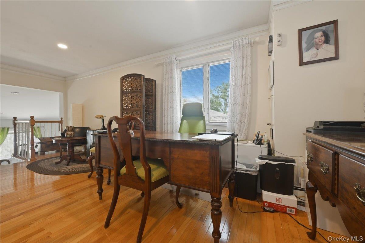 844 Park Lane – For Sale photo 18