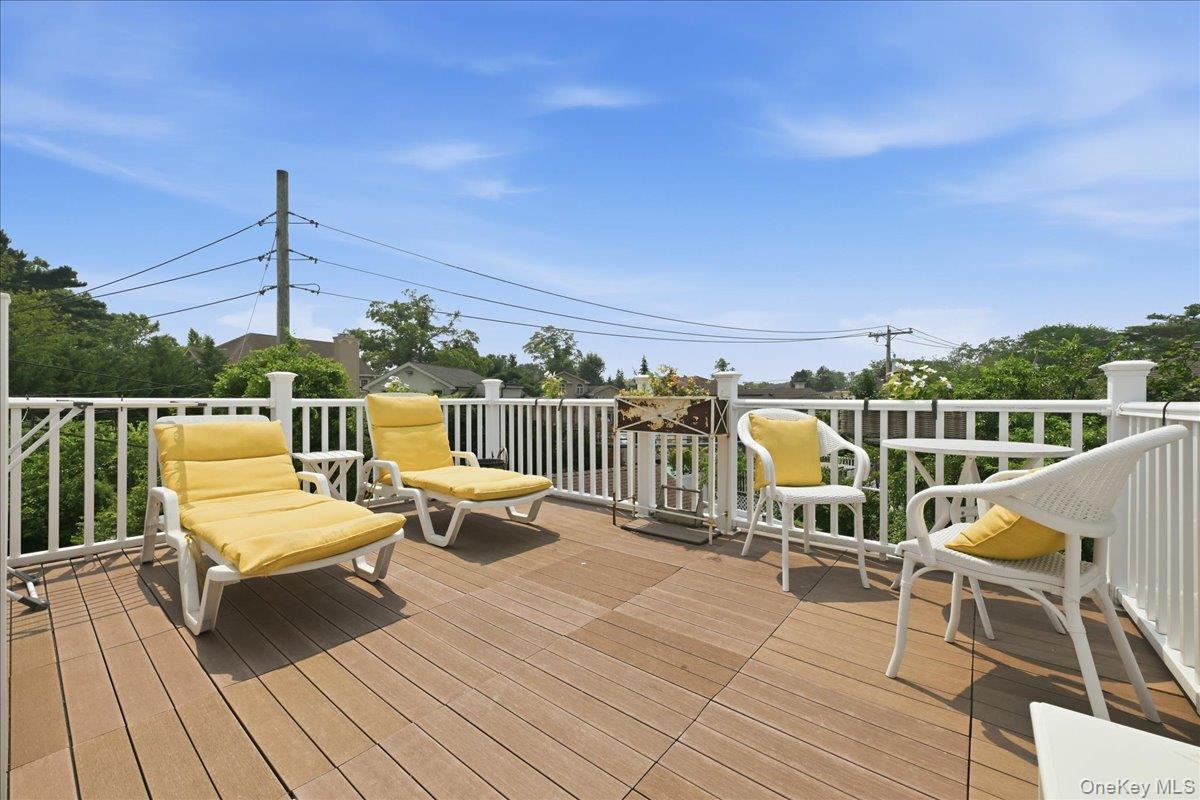844 Park Lane – For Sale photo 25