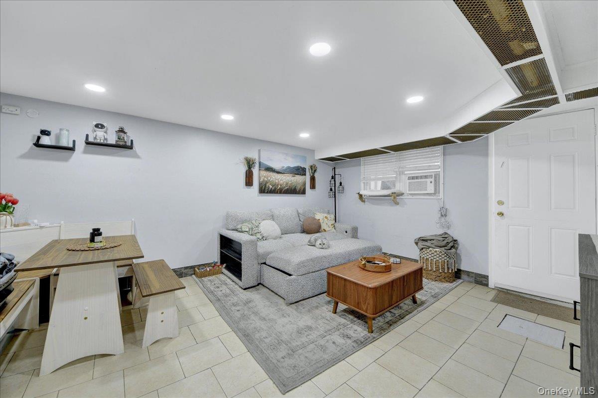 1804 Seminole Avenue – For Sale photo 3