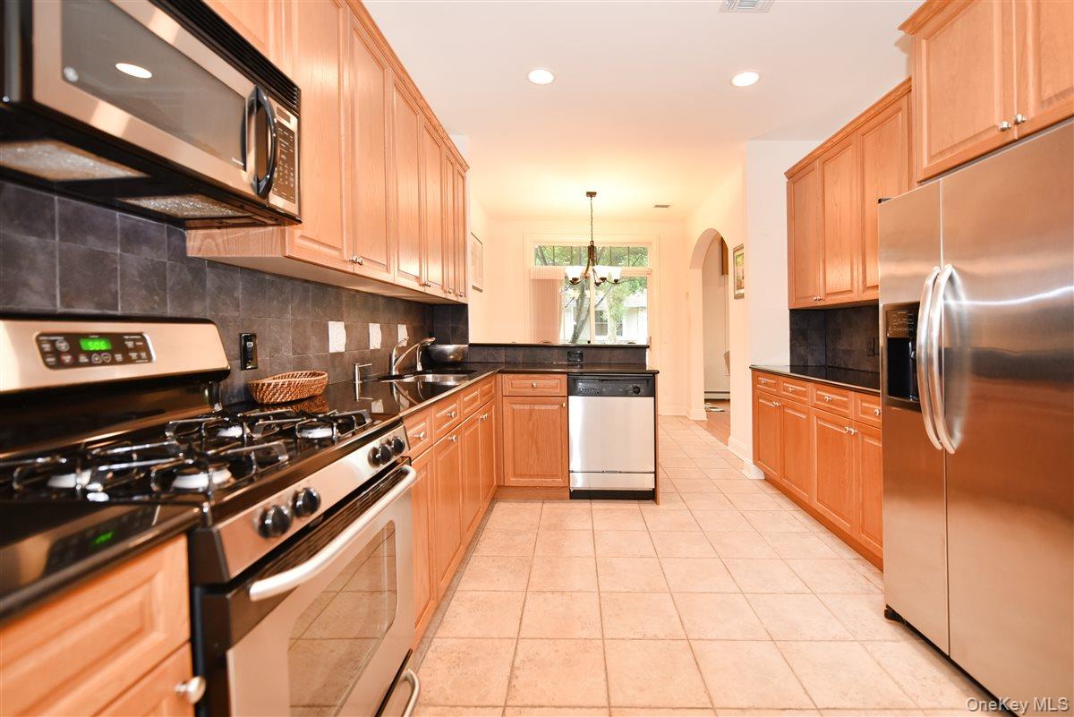 123 Links Court – For Sale photo 6
