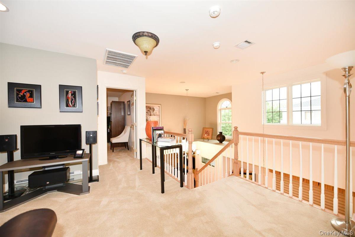123 Links Court – For Sale photo 13