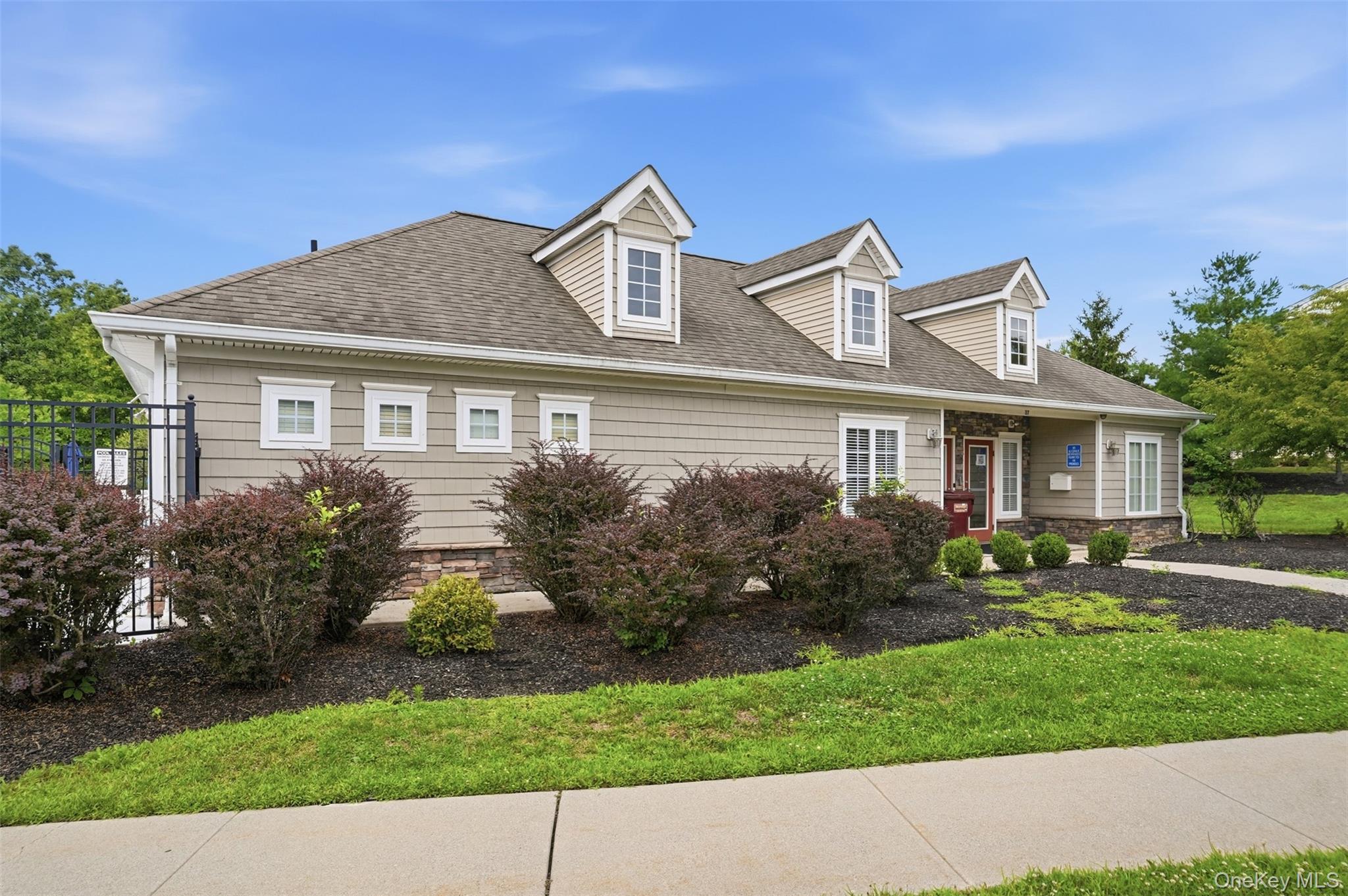 58 Cobblestone Lane – For Sale photo 41