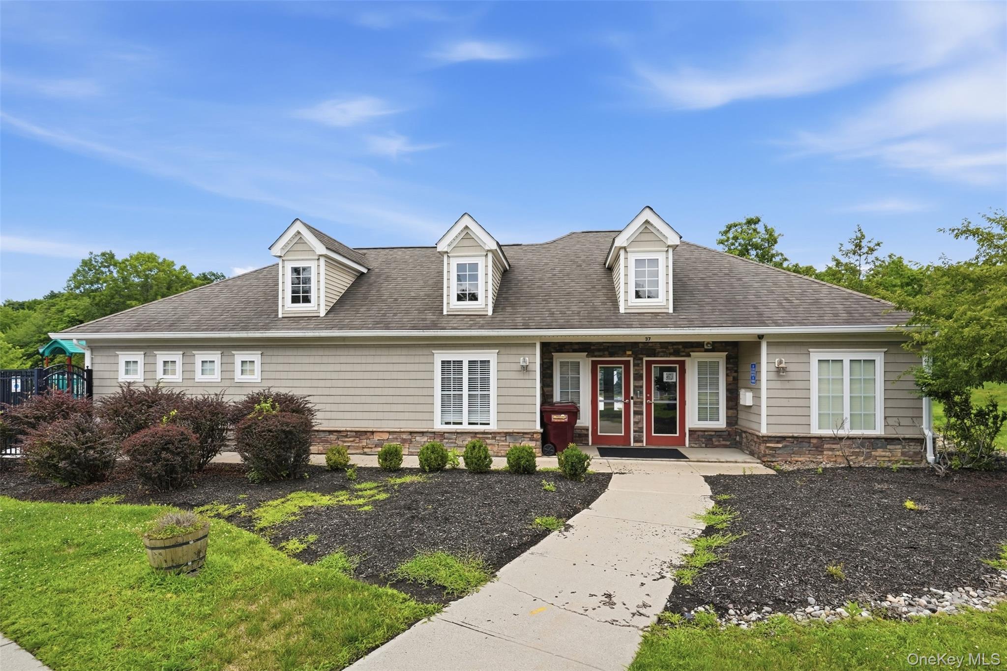 58 Cobblestone Lane – For Sale photo 42