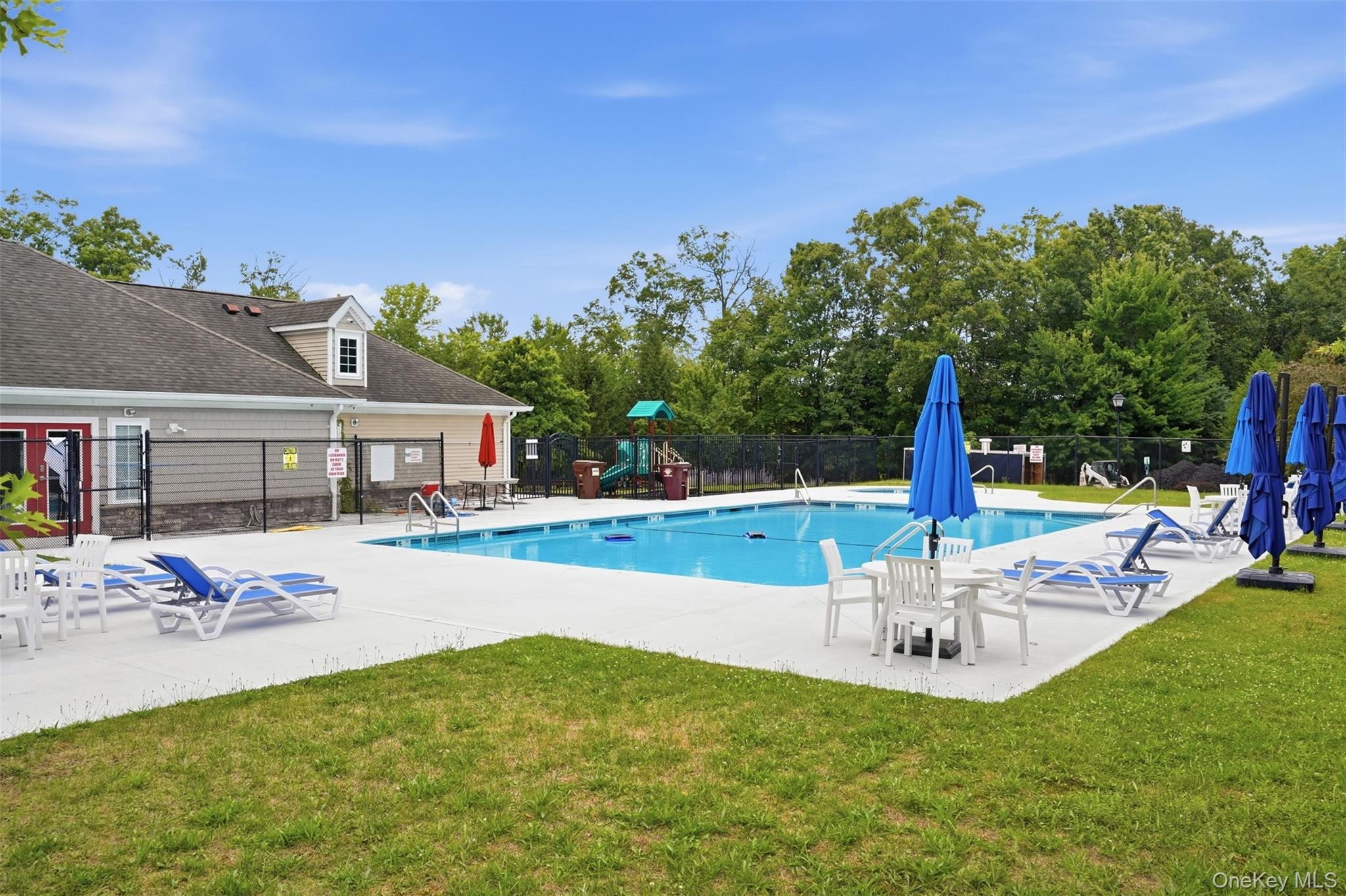 58 Cobblestone Lane – For Sale photo 44