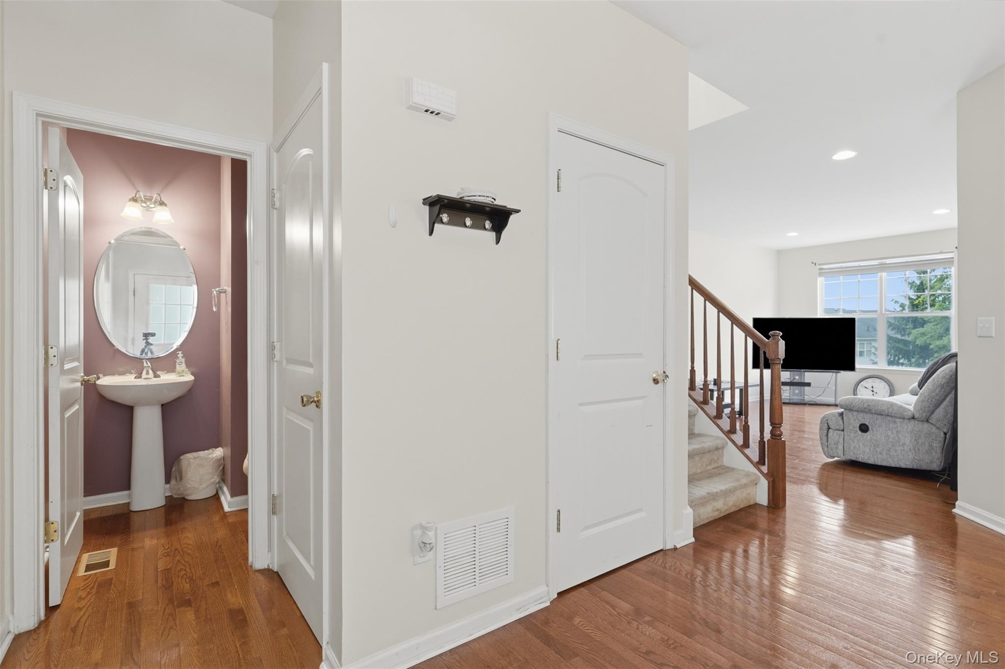 58 Cobblestone Lane – For Sale photo 4