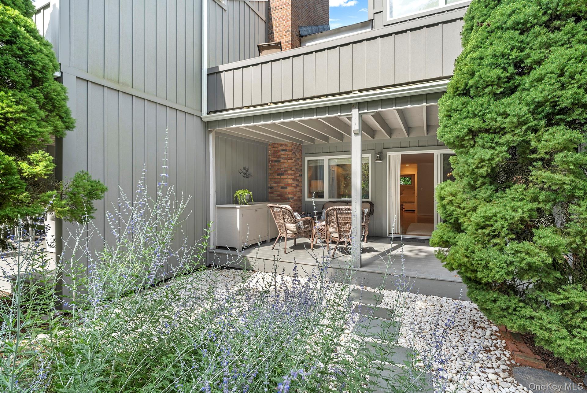 514 Pantigo Road, Unit 5 photo 9