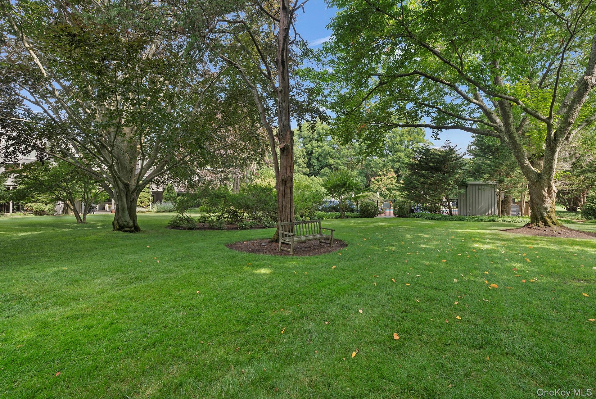 514 Pantigo Road, Unit 5 photo 16